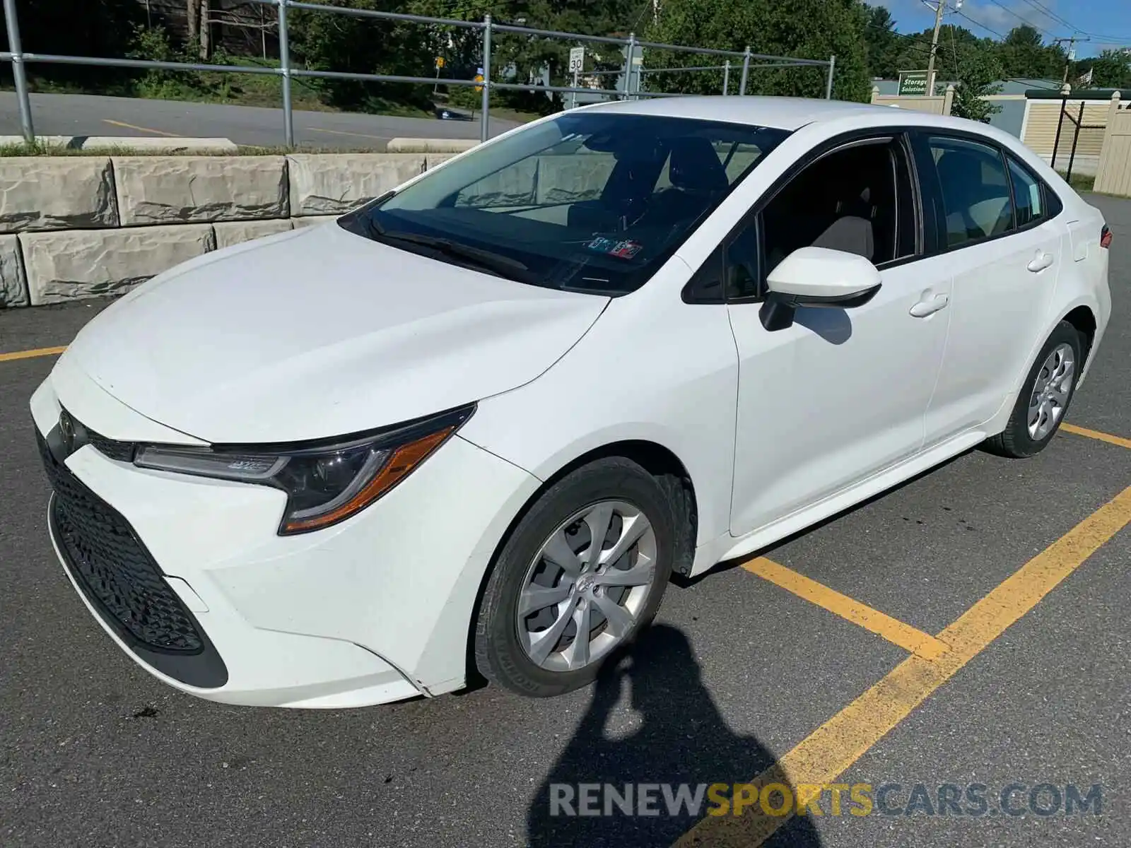 2 Photograph of a damaged car JTDEPRAE9LJ023288 TOYOTA COROLLA 2020