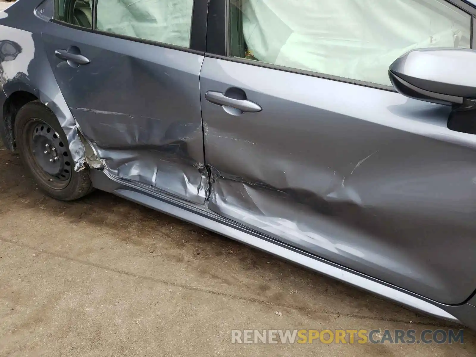 9 Photograph of a damaged car JTDEPRAE9LJ024070 TOYOTA COROLLA 2020