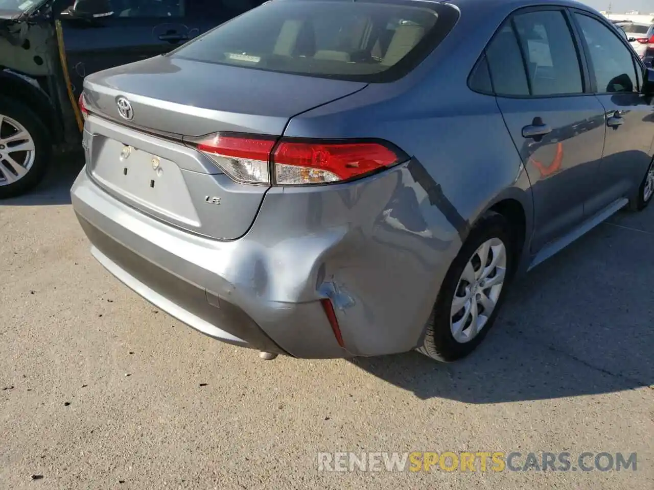 9 Photograph of a damaged car JTDEPRAE9LJ024926 TOYOTA COROLLA 2020