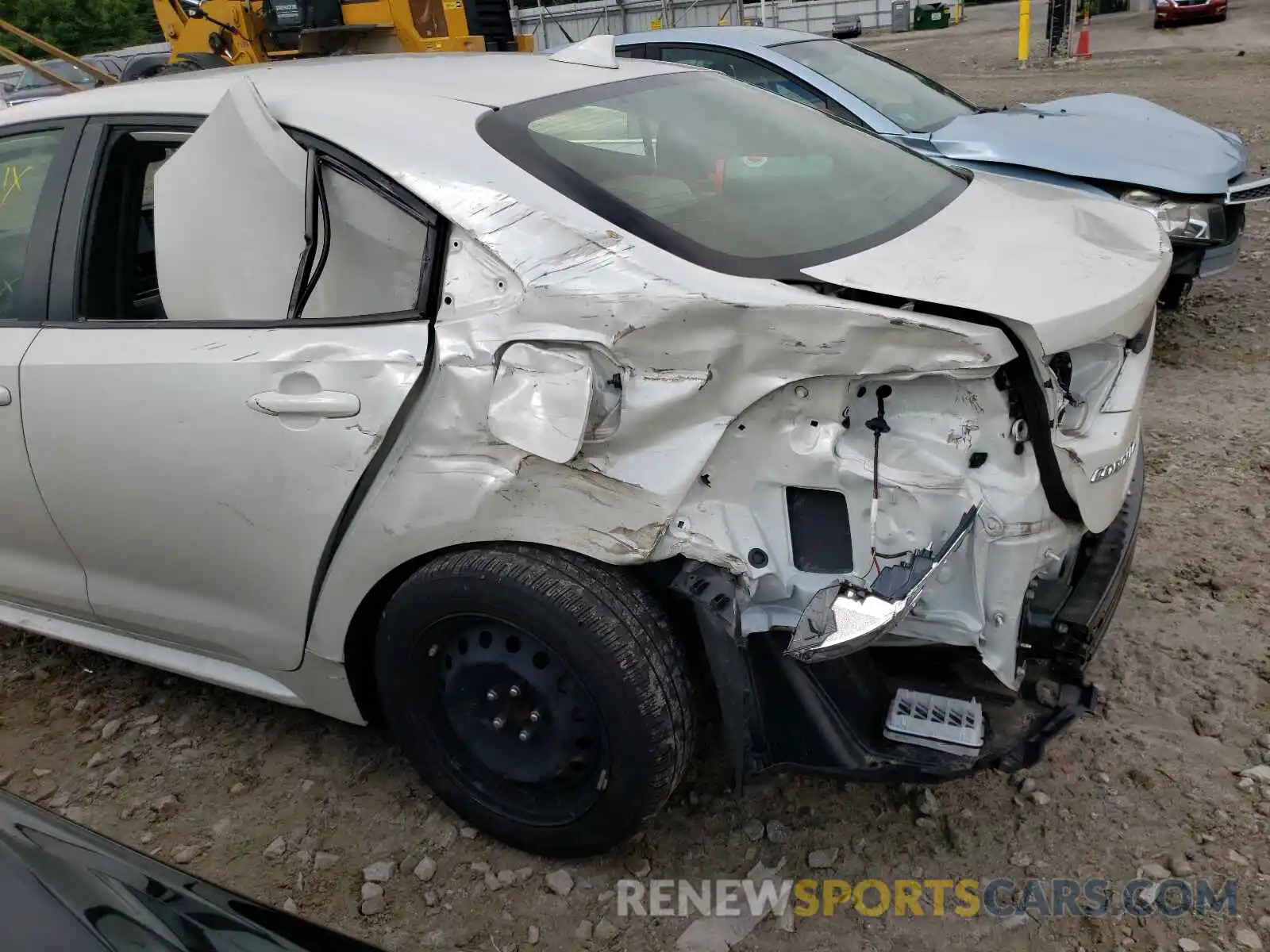 9 Photograph of a damaged car JTDEPRAE9LJ026434 TOYOTA COROLLA 2020