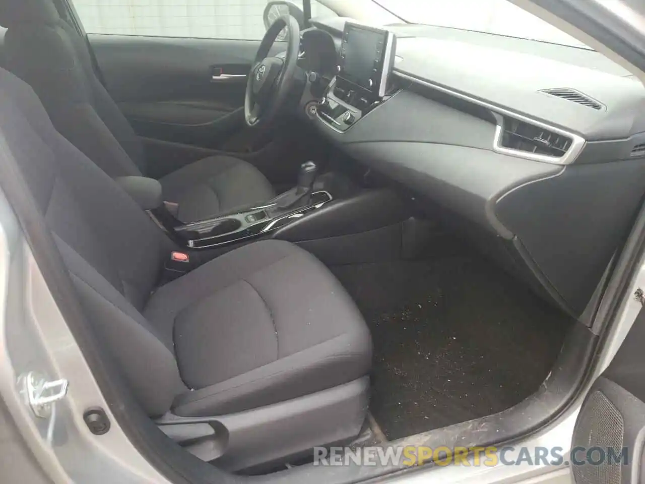 5 Photograph of a damaged car JTDEPRAE9LJ028362 TOYOTA COROLLA 2020