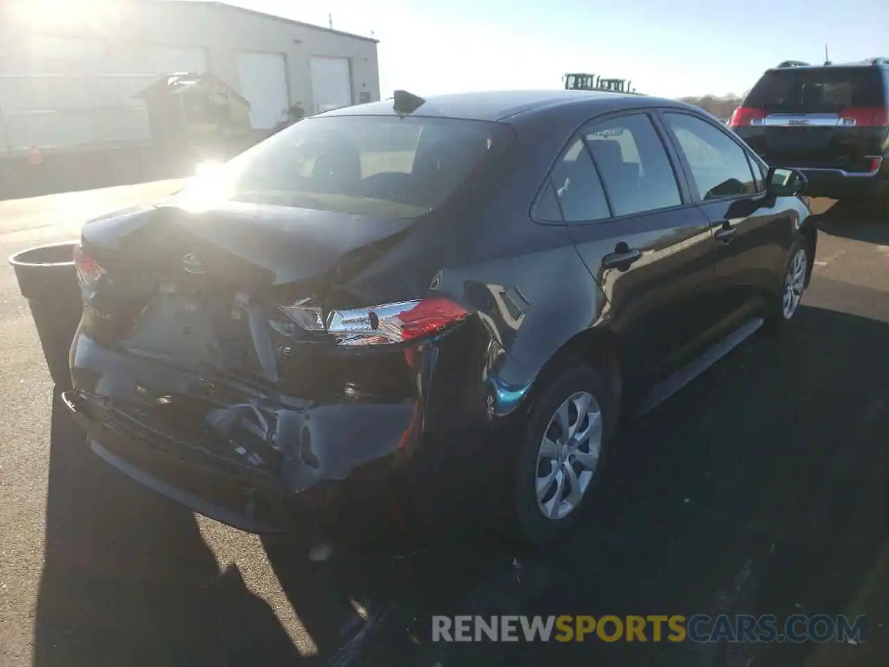 4 Photograph of a damaged car JTDEPRAE9LJ028457 TOYOTA COROLLA 2020