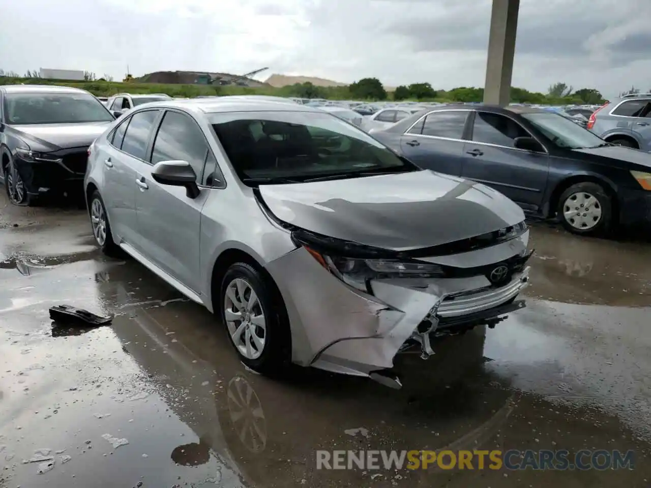 1 Photograph of a damaged car JTDEPRAE9LJ029723 TOYOTA COROLLA 2020