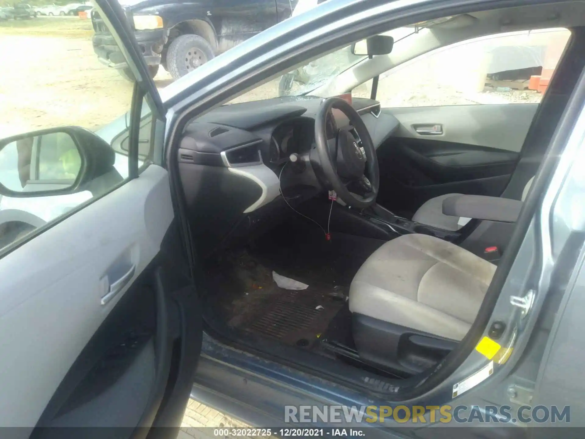 5 Photograph of a damaged car JTDEPRAE9LJ032489 TOYOTA COROLLA 2020