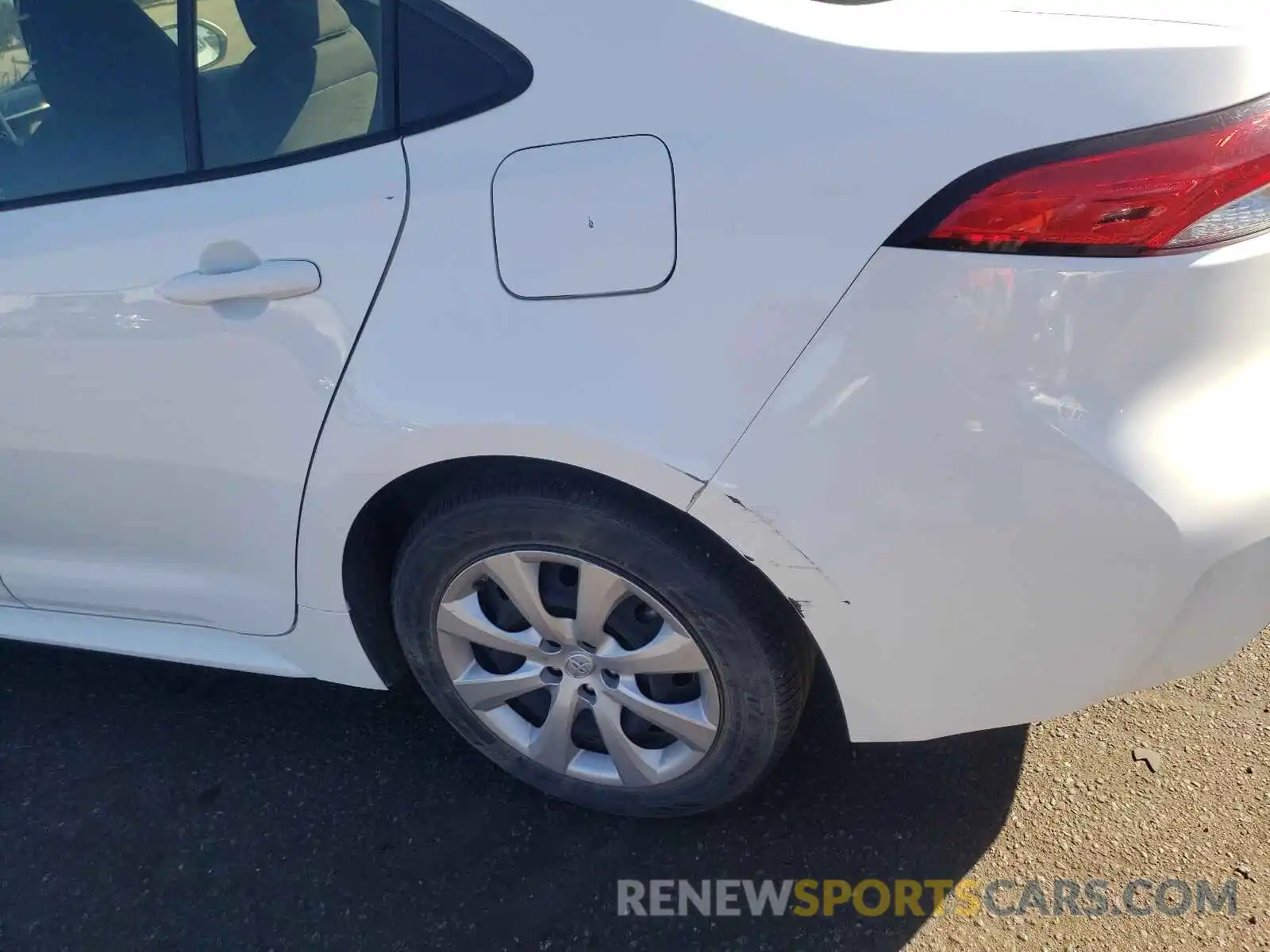 9 Photograph of a damaged car JTDEPRAE9LJ035358 TOYOTA COROLLA 2020