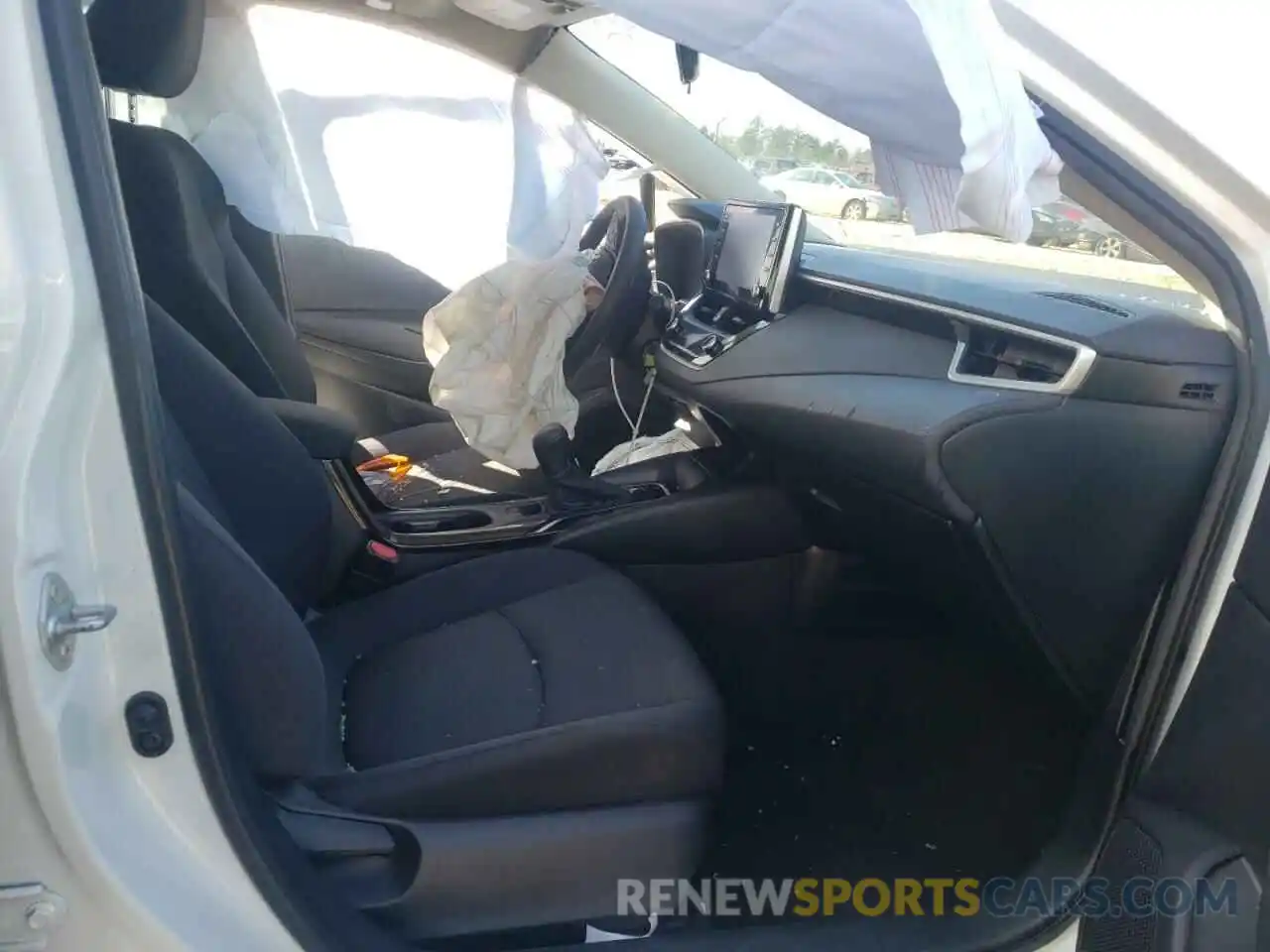 5 Photograph of a damaged car JTDEPRAE9LJ037210 TOYOTA COROLLA 2020