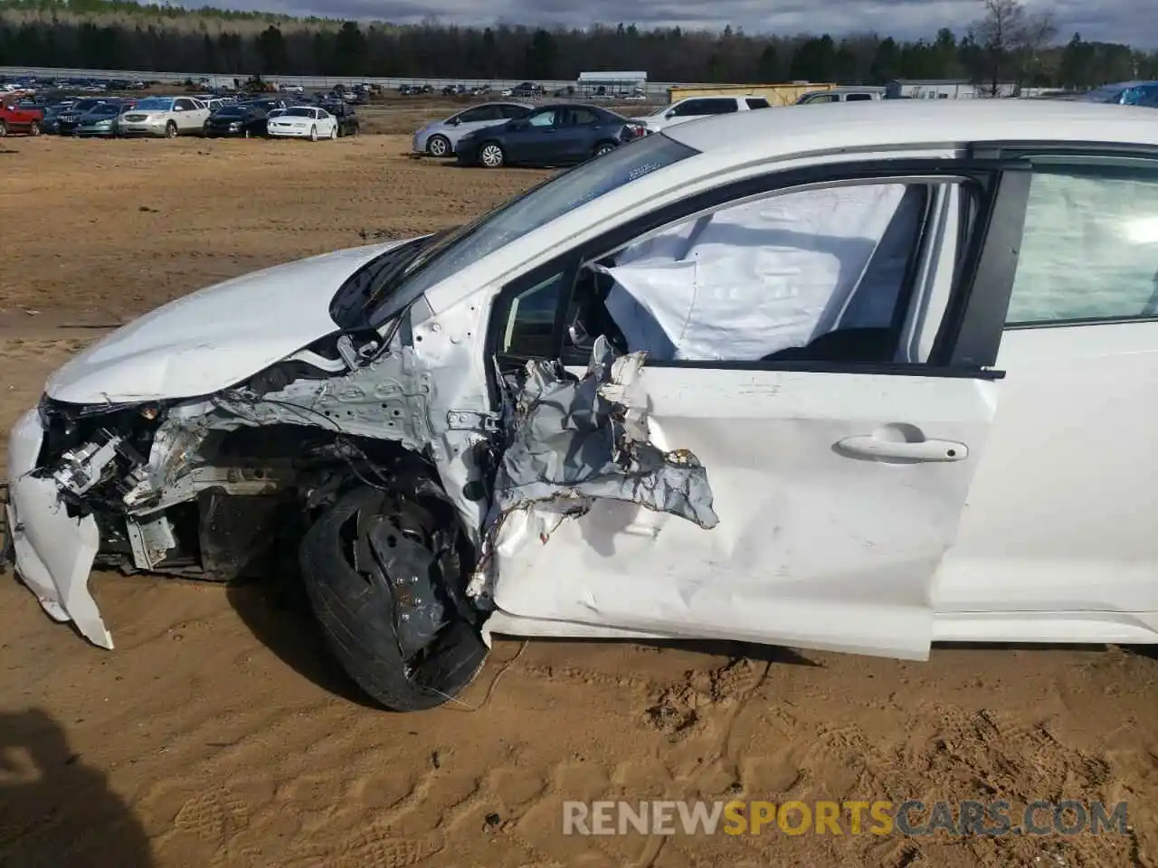 9 Photograph of a damaged car JTDEPRAE9LJ037210 TOYOTA COROLLA 2020