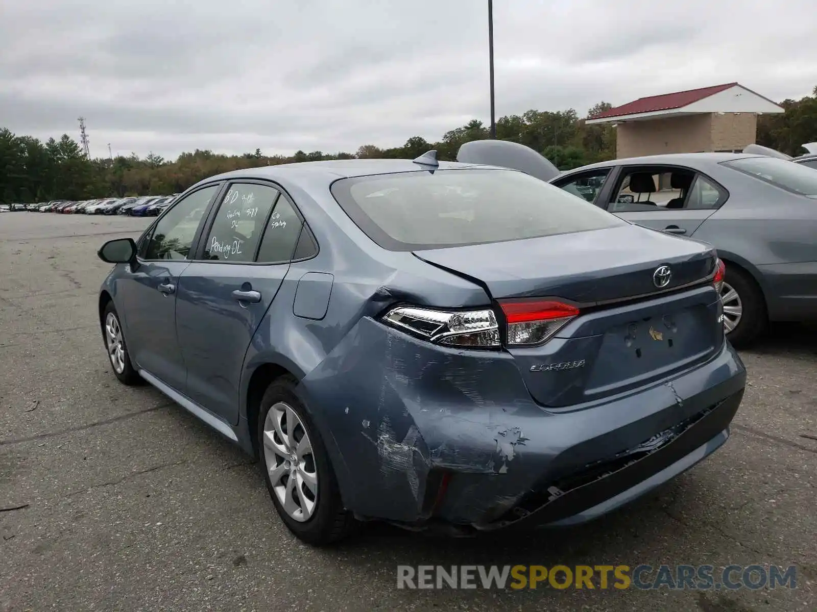 3 Photograph of a damaged car JTDEPRAE9LJ038907 TOYOTA COROLLA 2020