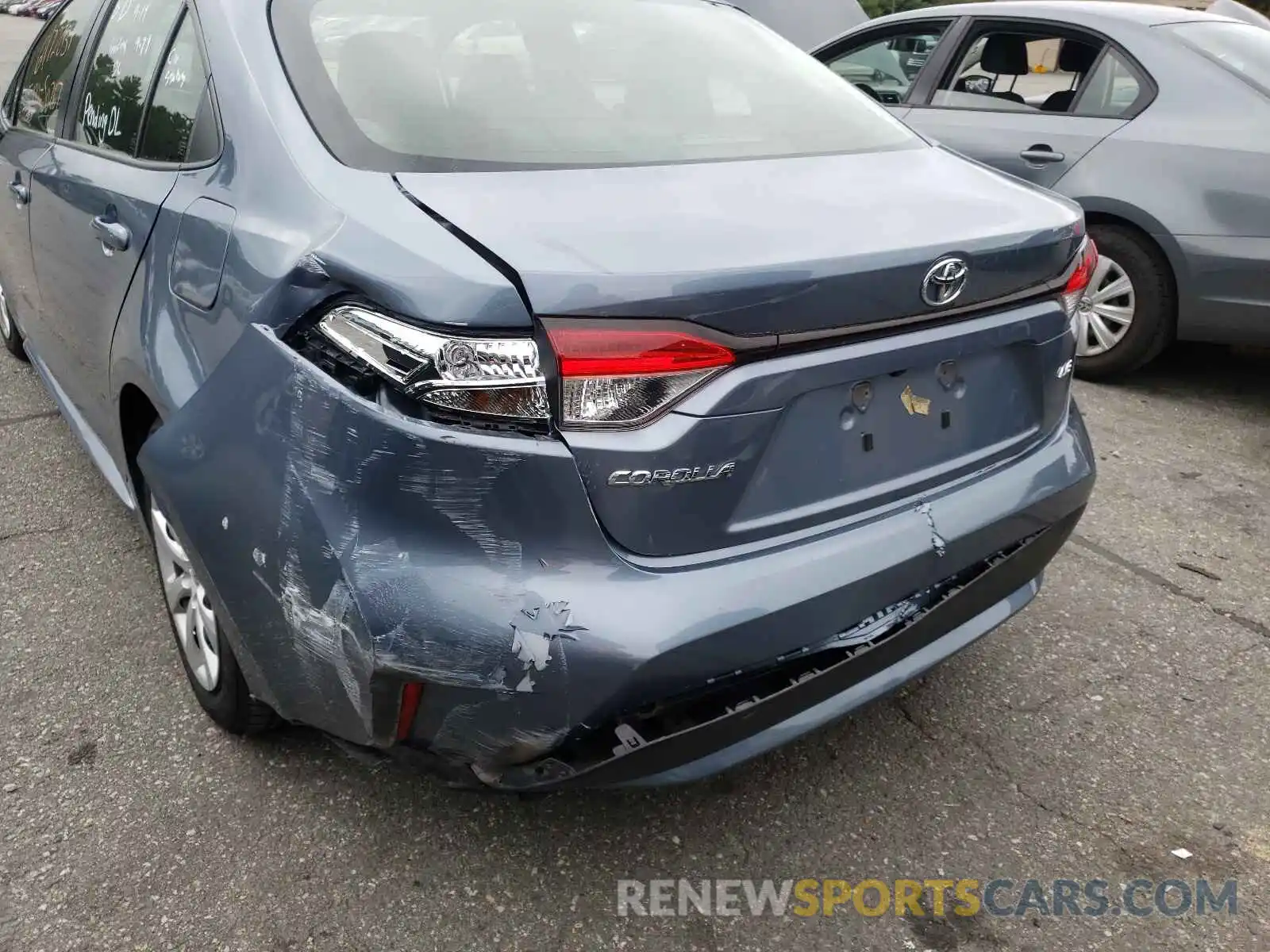 9 Photograph of a damaged car JTDEPRAE9LJ038907 TOYOTA COROLLA 2020