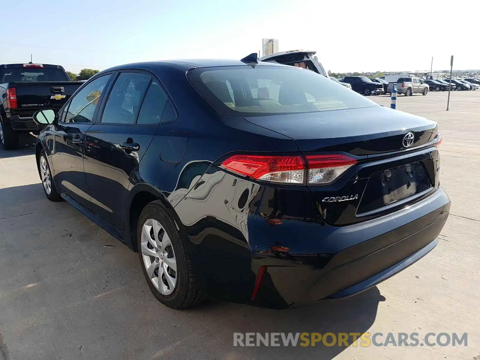 3 Photograph of a damaged car JTDEPRAE9LJ040205 TOYOTA COROLLA 2020