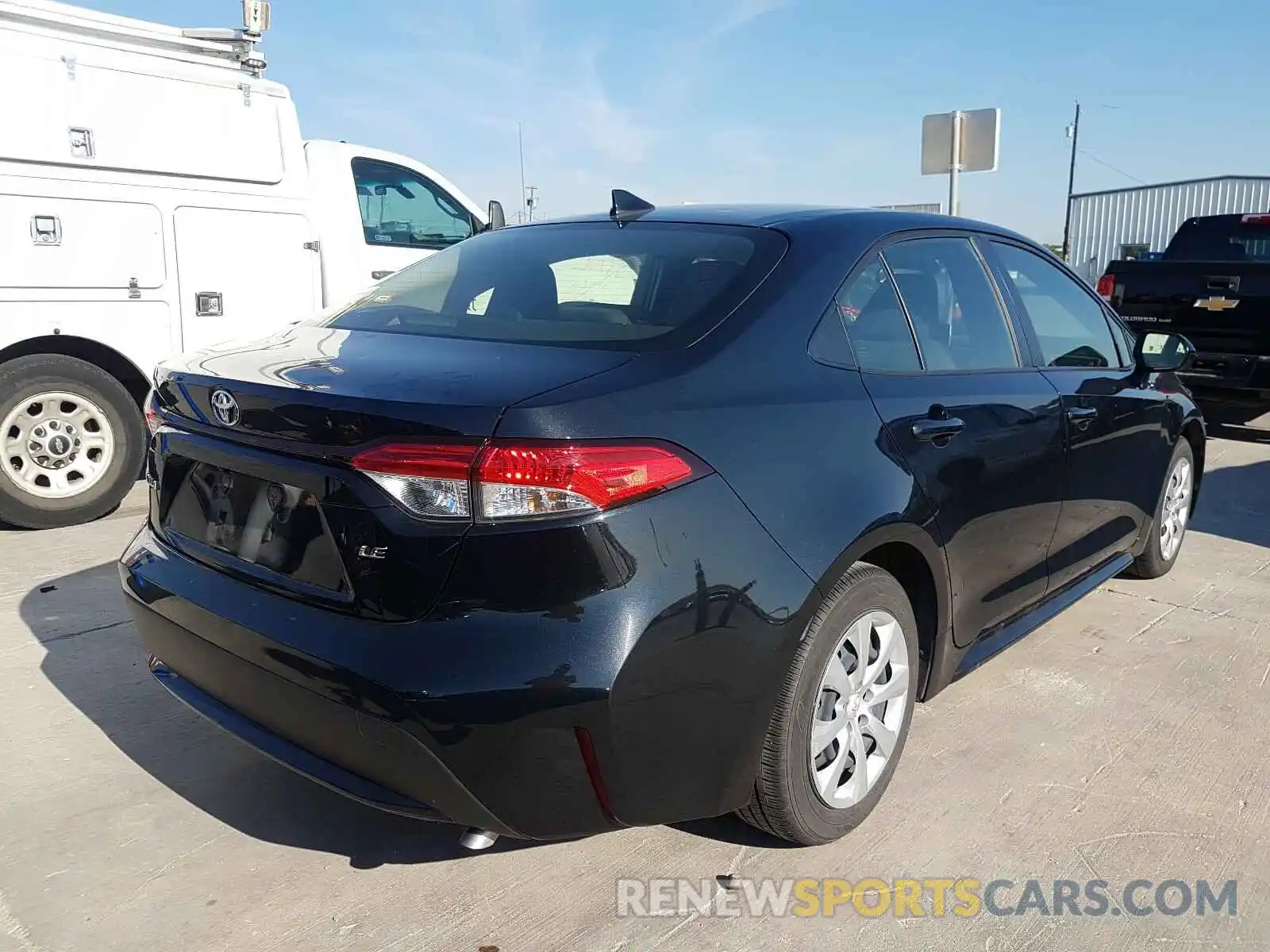 4 Photograph of a damaged car JTDEPRAE9LJ040205 TOYOTA COROLLA 2020