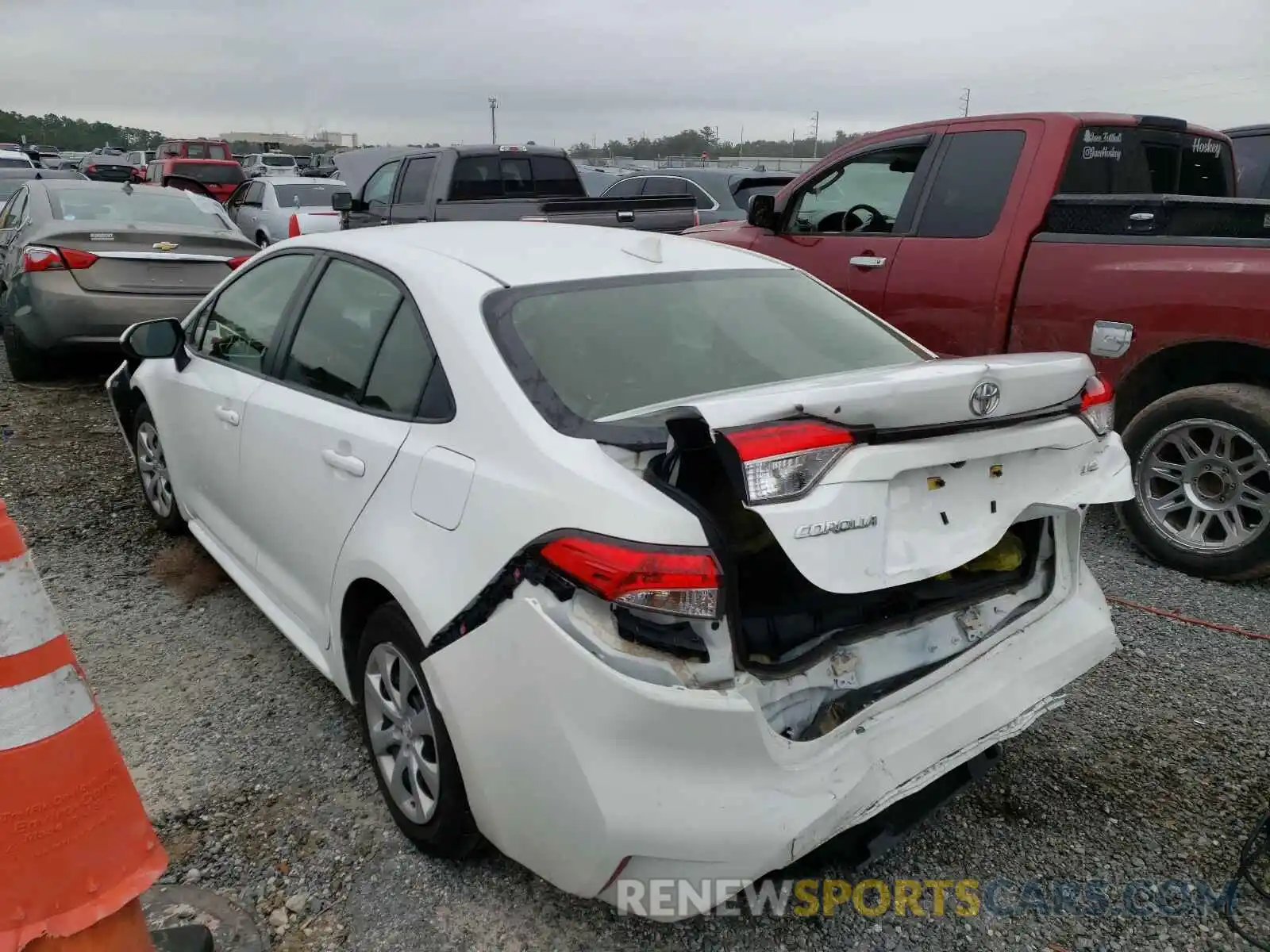 3 Photograph of a damaged car JTDEPRAE9LJ040365 TOYOTA COROLLA 2020