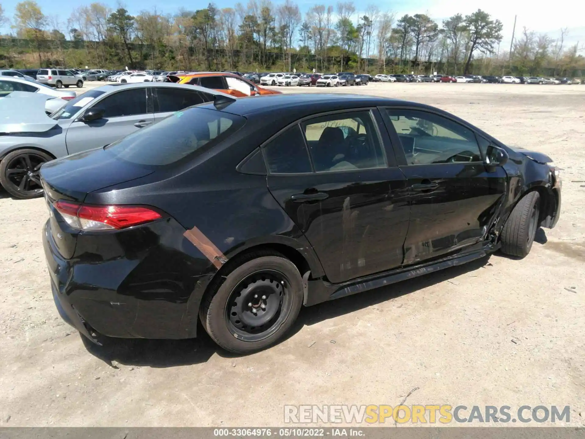 4 Photograph of a damaged car JTDEPRAE9LJ040981 TOYOTA COROLLA 2020