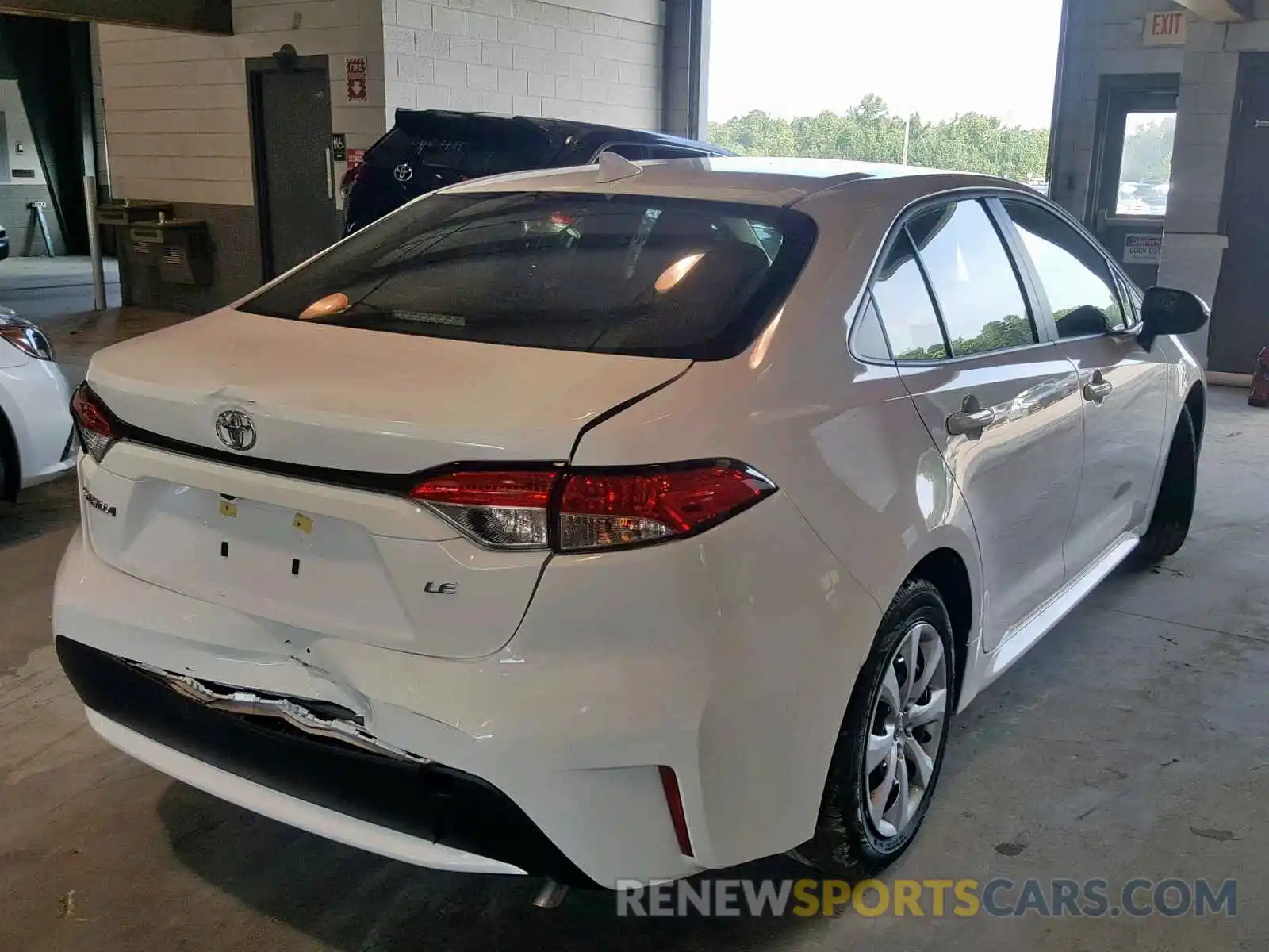 4 Photograph of a damaged car JTDEPRAE9LJ041242 TOYOTA COROLLA 2020