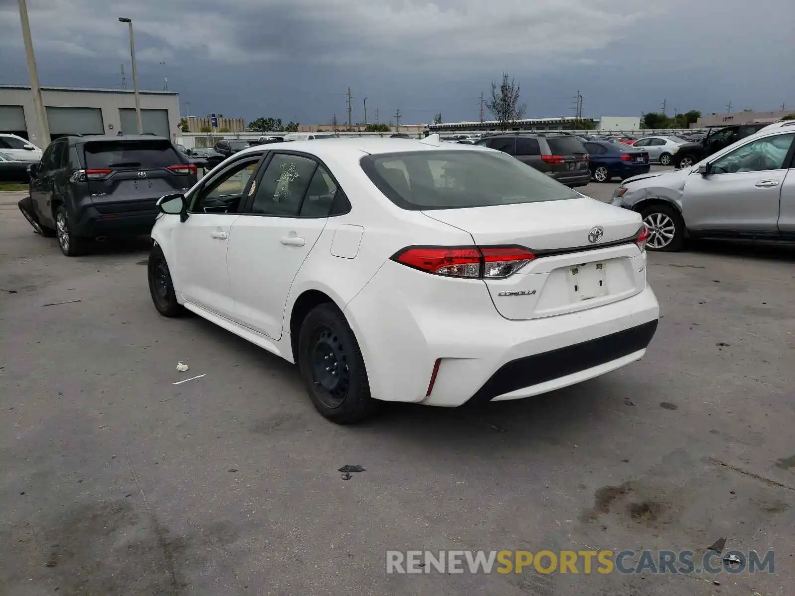 3 Photograph of a damaged car JTDEPRAE9LJ041676 TOYOTA COROLLA 2020