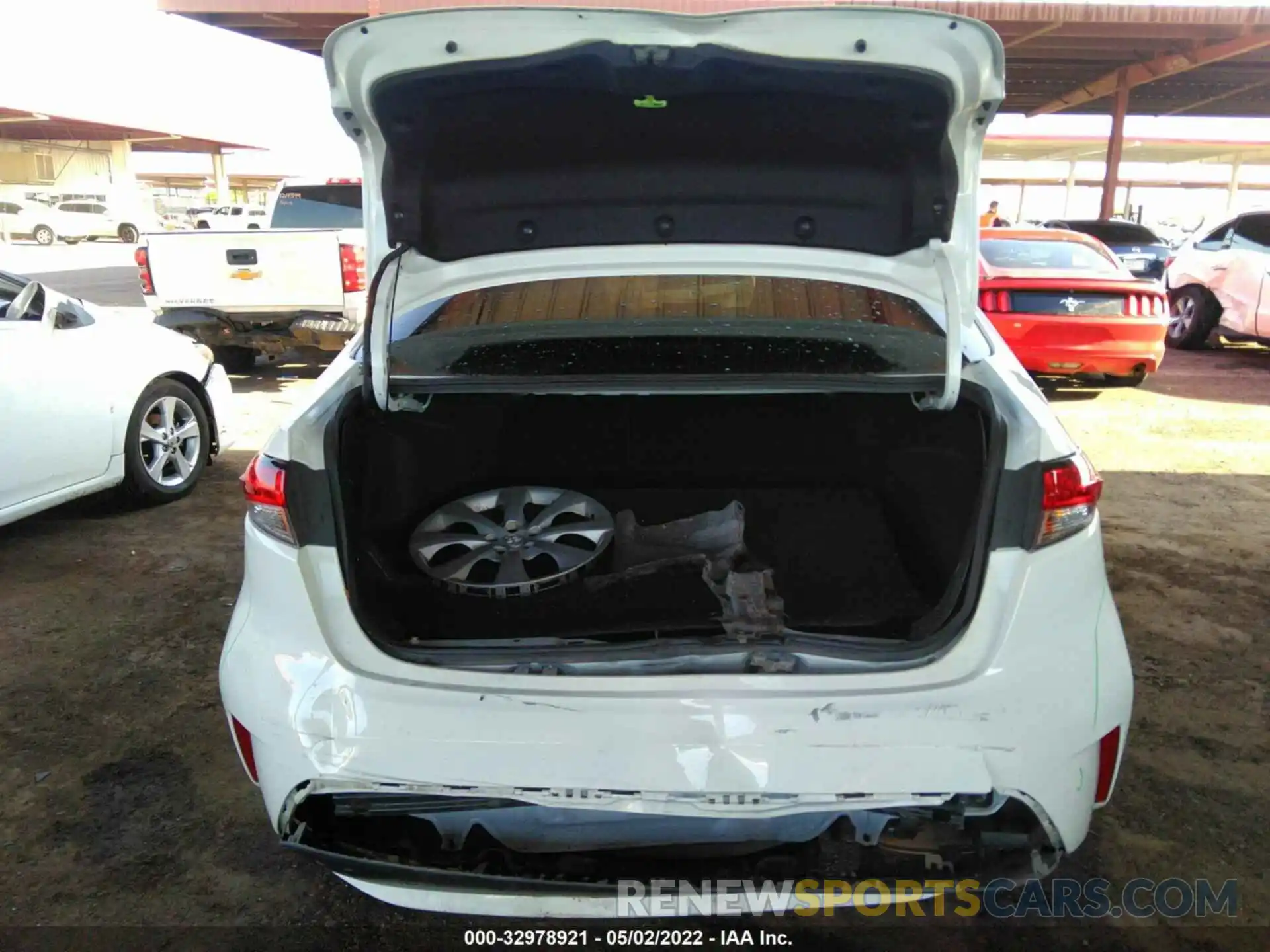 6 Photograph of a damaged car JTDEPRAE9LJ041788 TOYOTA COROLLA 2020