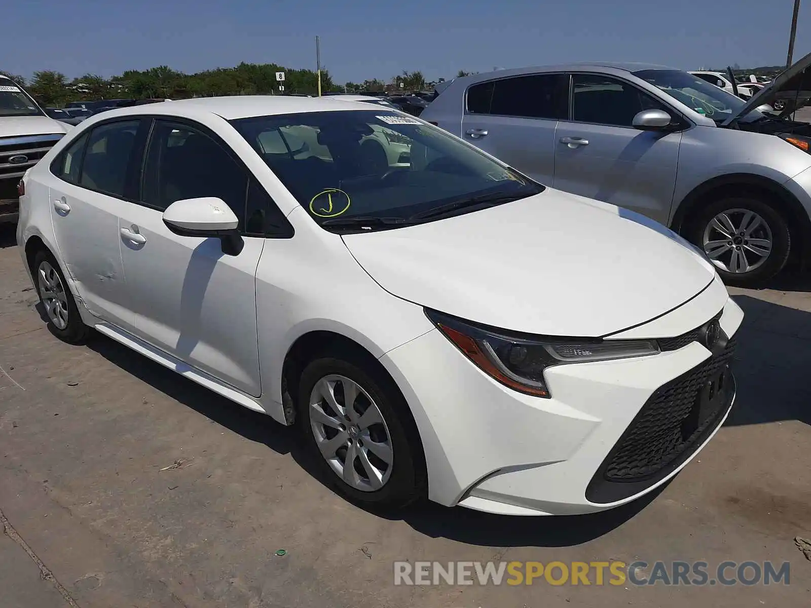 1 Photograph of a damaged car JTDEPRAE9LJ042472 TOYOTA COROLLA 2020