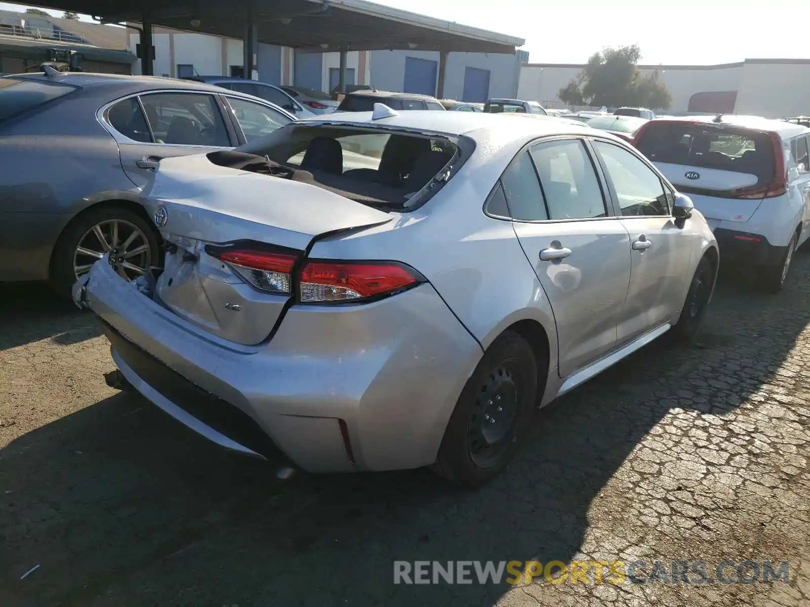 4 Photograph of a damaged car JTDEPRAE9LJ042598 TOYOTA COROLLA 2020