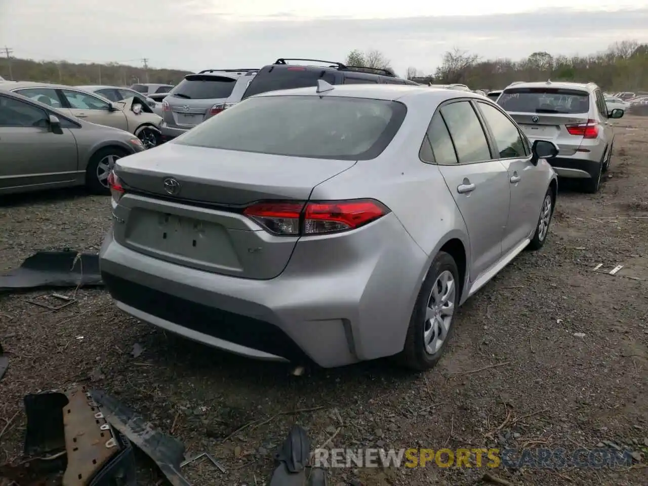 4 Photograph of a damaged car JTDEPRAE9LJ043587 TOYOTA COROLLA 2020