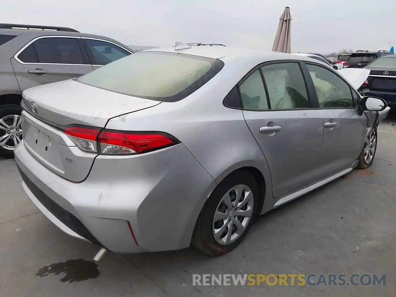 4 Photograph of a damaged car JTDEPRAE9LJ044321 TOYOTA COROLLA 2020