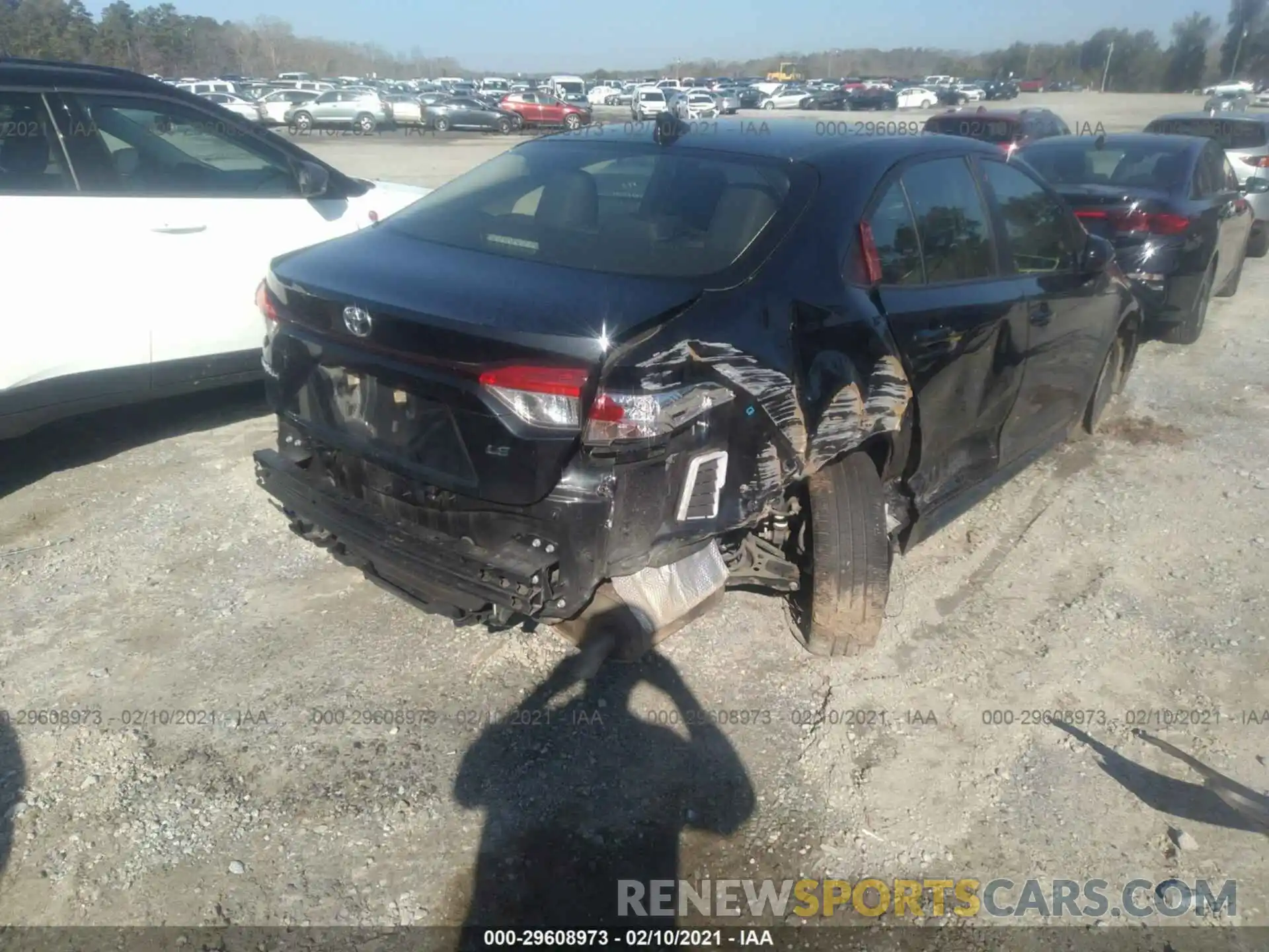 4 Photograph of a damaged car JTDEPRAE9LJ045985 TOYOTA COROLLA 2020
