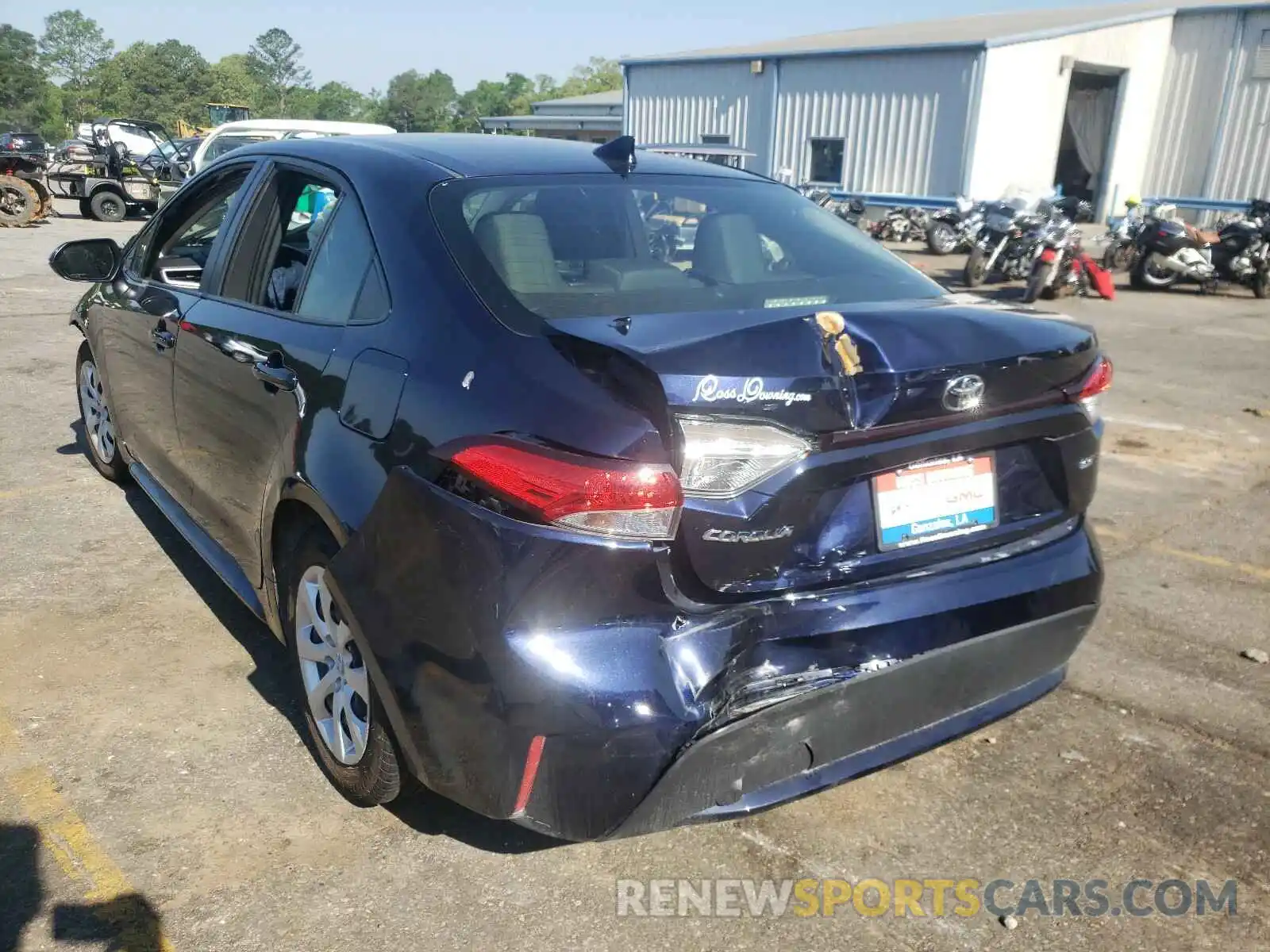 3 Photograph of a damaged car JTDEPRAE9LJ046523 TOYOTA COROLLA 2020