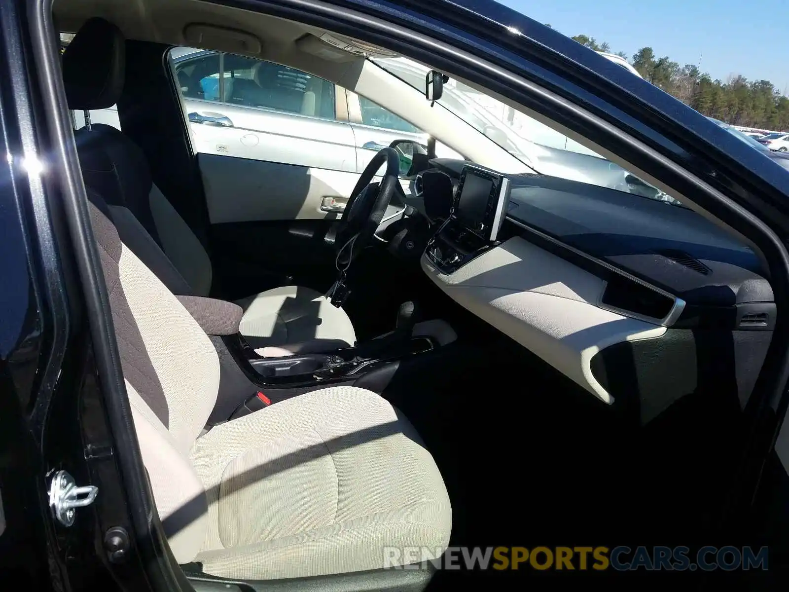 5 Photograph of a damaged car JTDEPRAE9LJ048451 TOYOTA COROLLA 2020