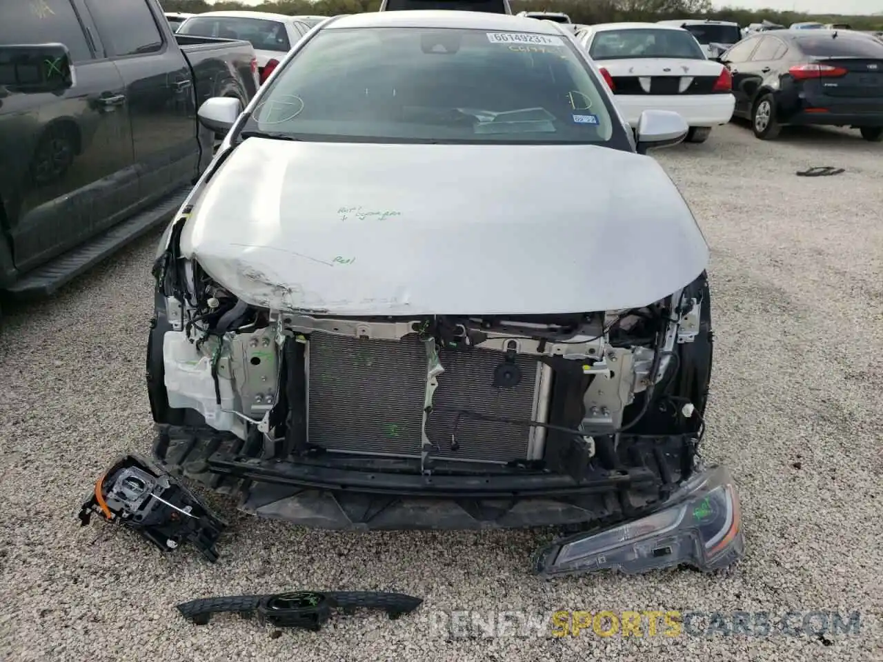 9 Photograph of a damaged car JTDEPRAE9LJ050829 TOYOTA COROLLA 2020