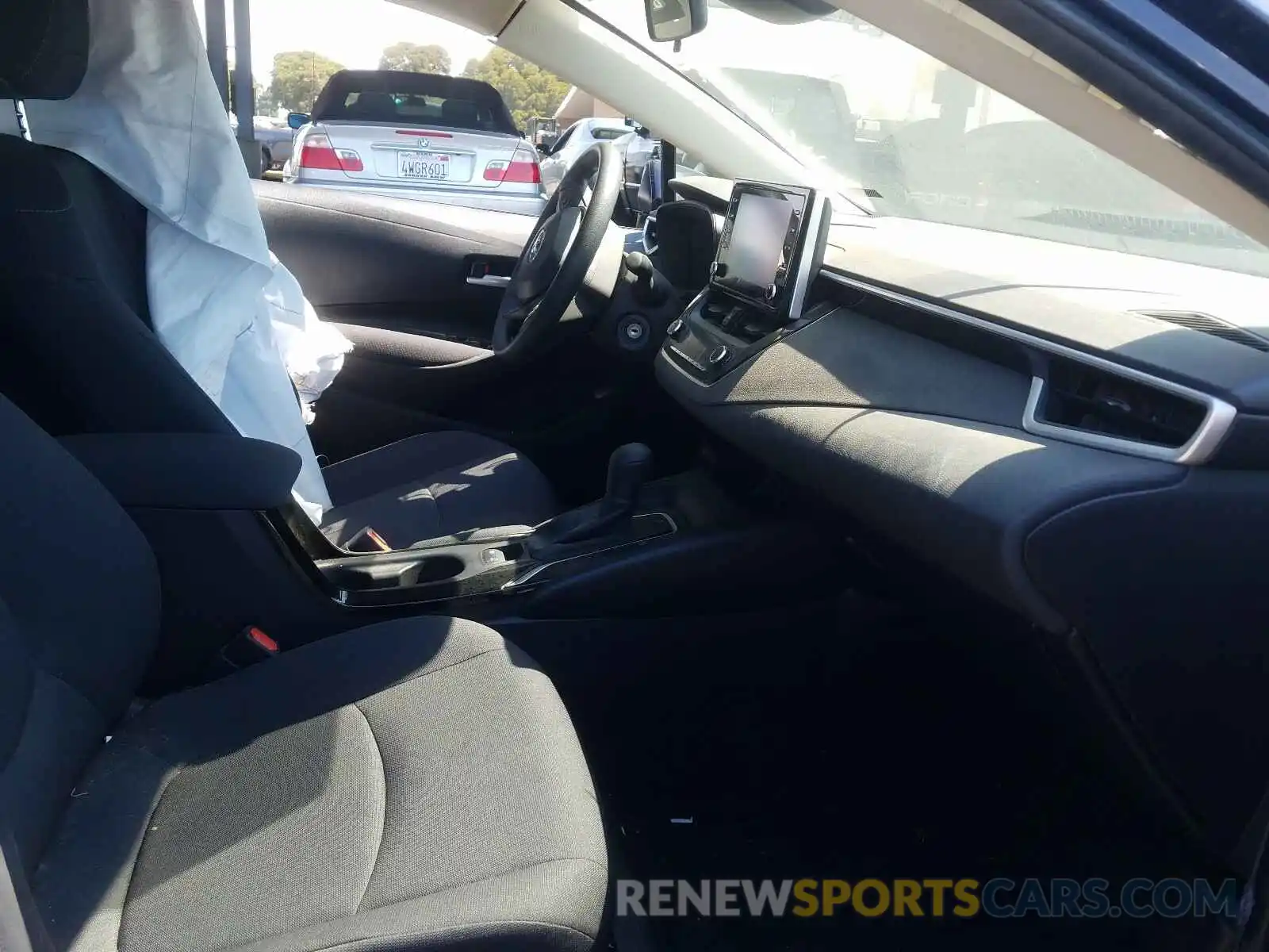 5 Photograph of a damaged car JTDEPRAE9LJ052306 TOYOTA COROLLA 2020