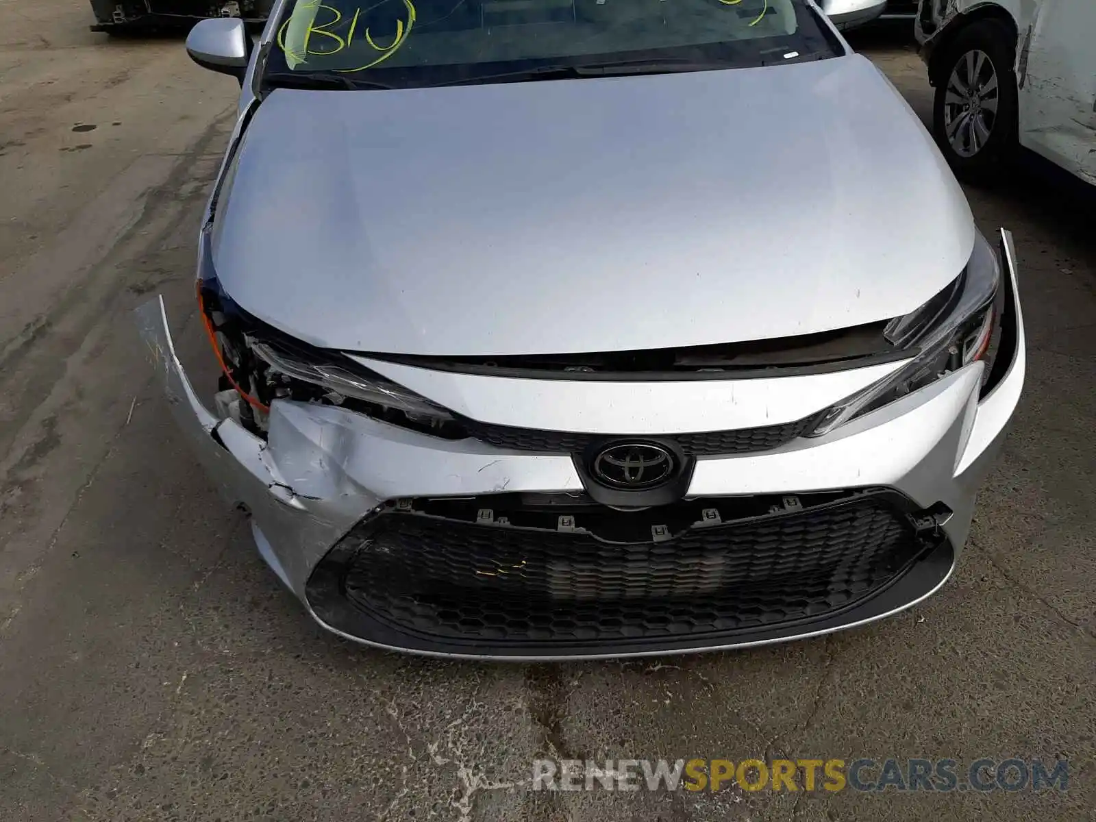 9 Photograph of a damaged car JTDEPRAE9LJ052628 TOYOTA COROLLA 2020