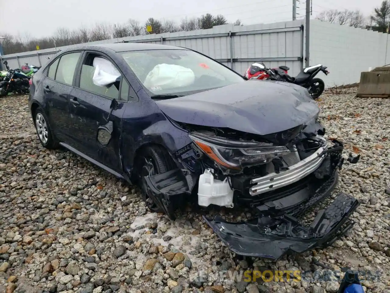 1 Photograph of a damaged car JTDEPRAE9LJ060633 TOYOTA COROLLA 2020