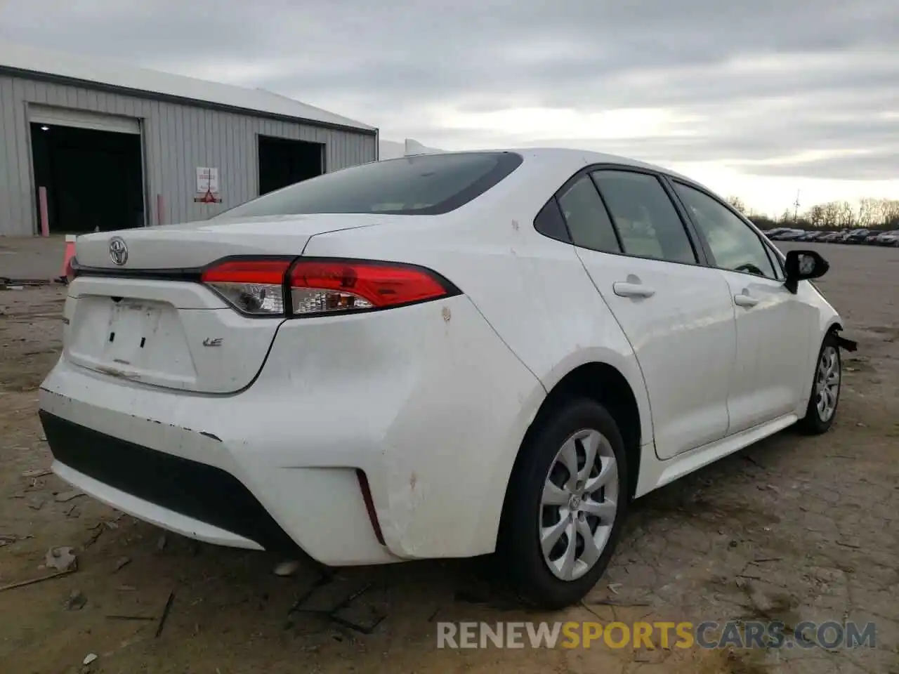 4 Photograph of a damaged car JTDEPRAE9LJ060762 TOYOTA COROLLA 2020