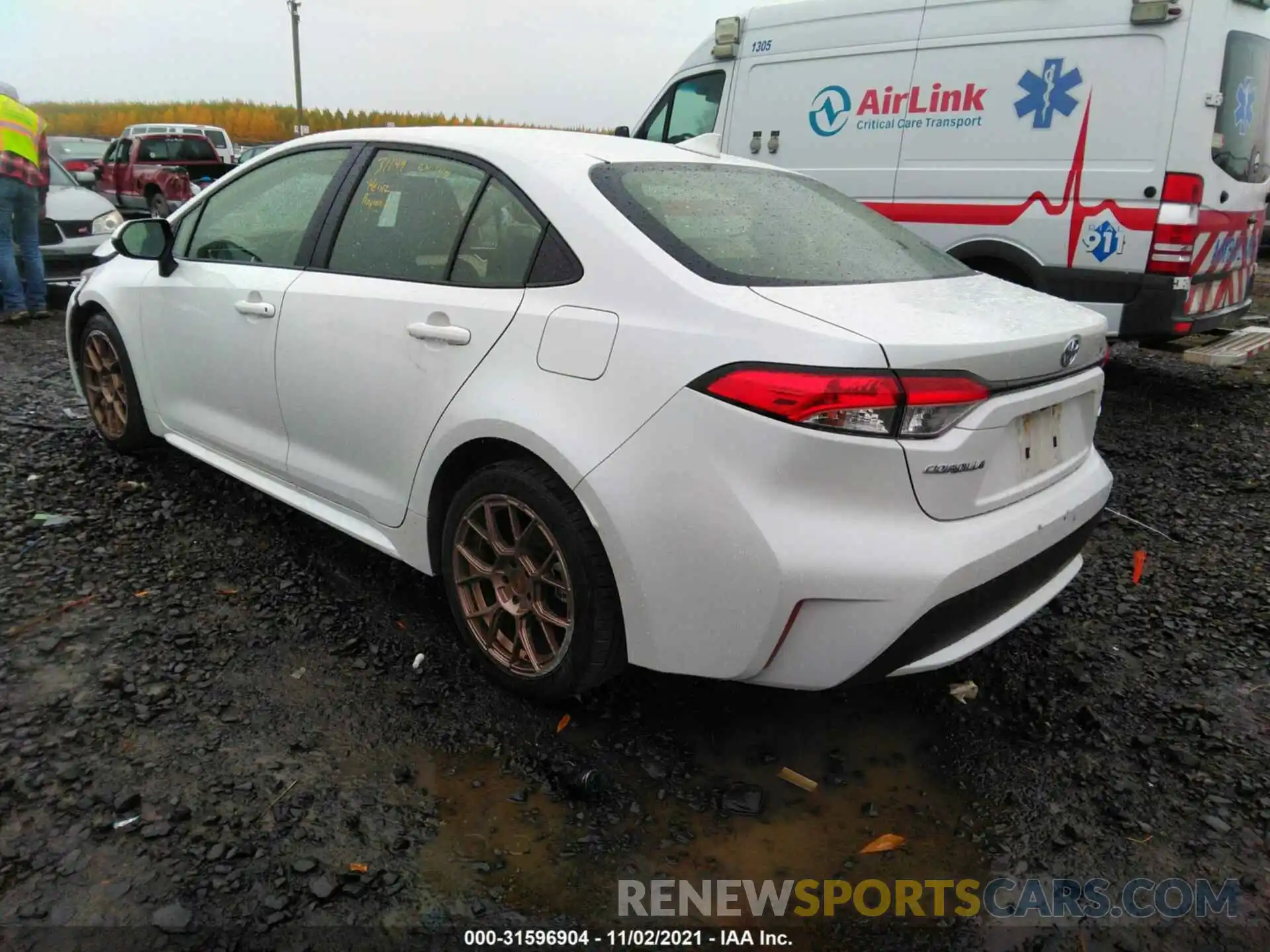 3 Photograph of a damaged car JTDEPRAE9LJ066934 TOYOTA COROLLA 2020