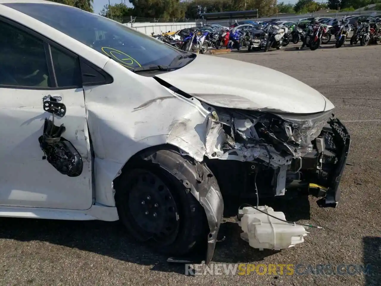 9 Photograph of a damaged car JTDEPRAE9LJ067033 TOYOTA COROLLA 2020