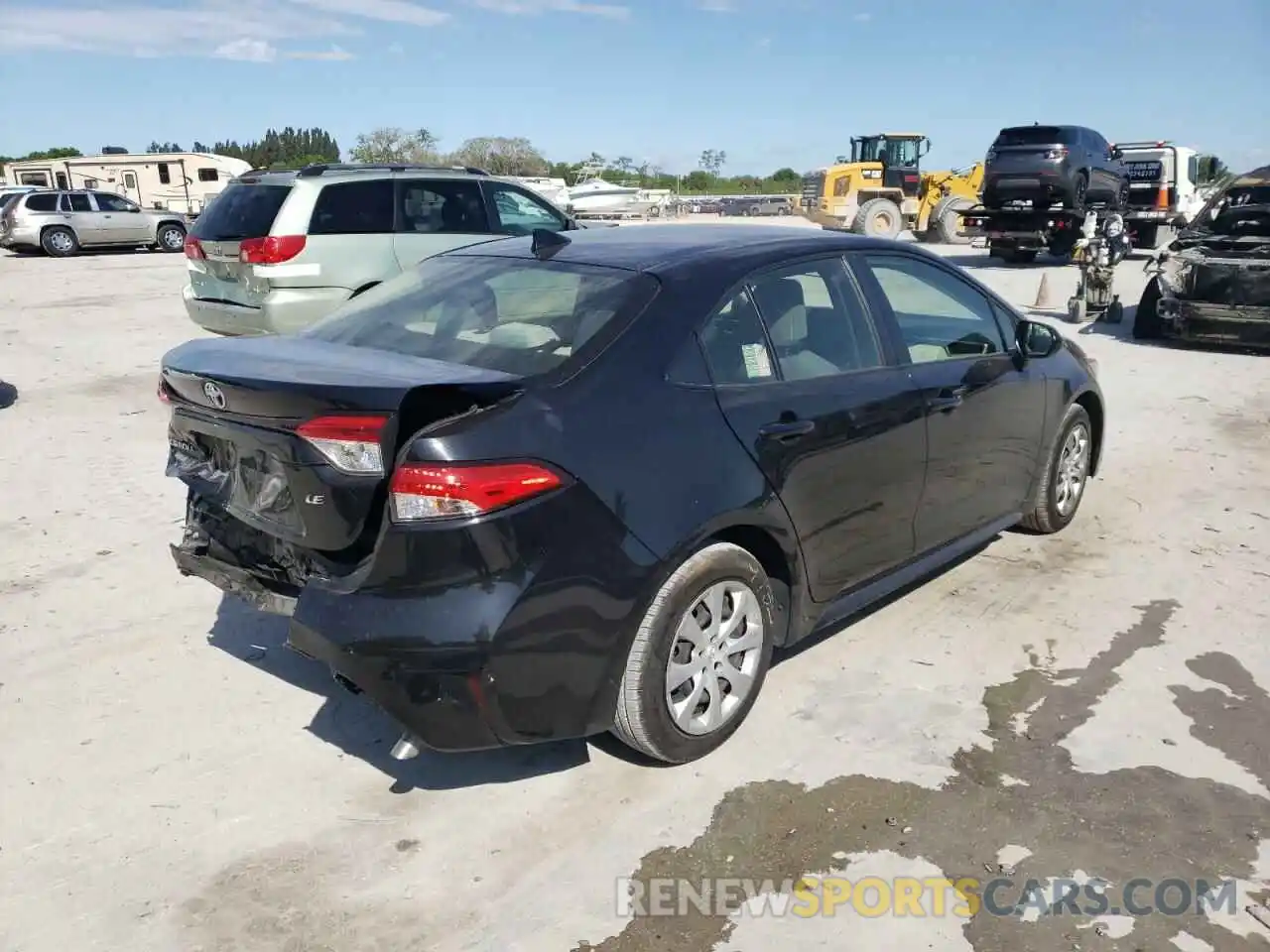 4 Photograph of a damaged car JTDEPRAE9LJ067131 TOYOTA COROLLA 2020