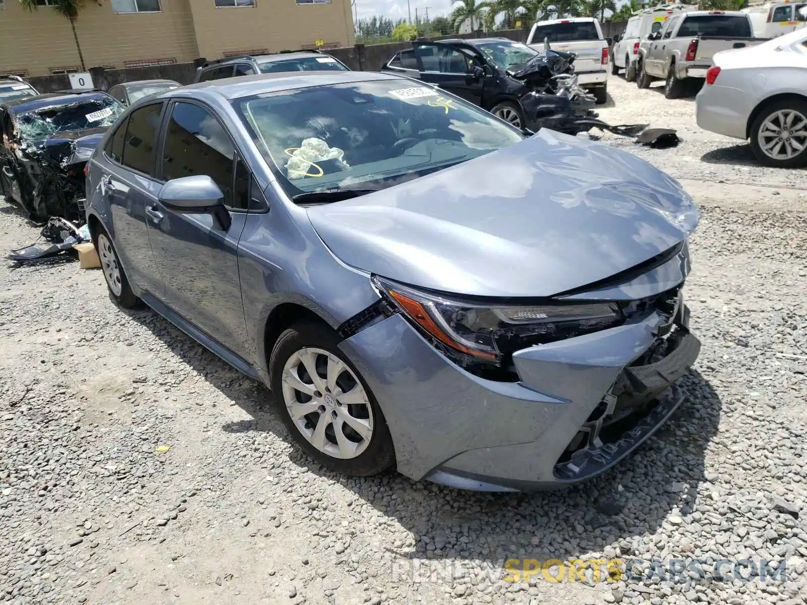 1 Photograph of a damaged car JTDEPRAE9LJ067209 TOYOTA COROLLA 2020