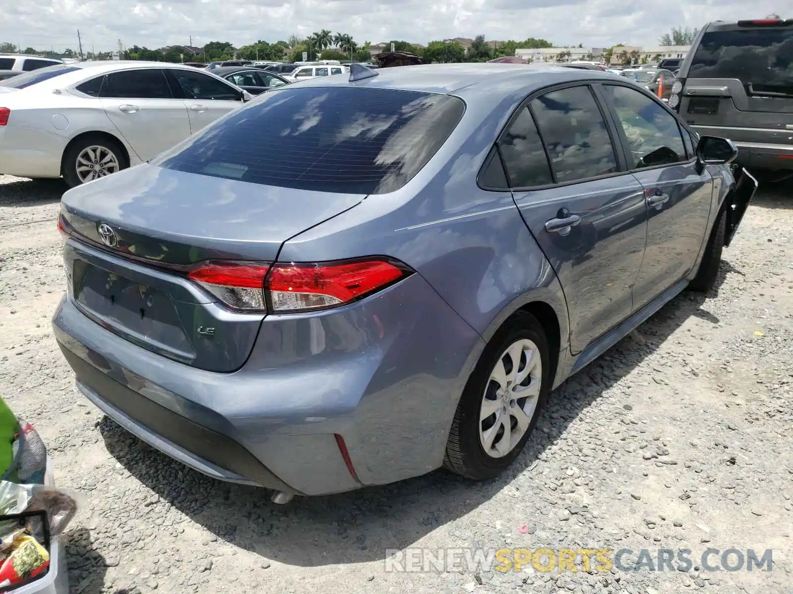 4 Photograph of a damaged car JTDEPRAE9LJ067209 TOYOTA COROLLA 2020