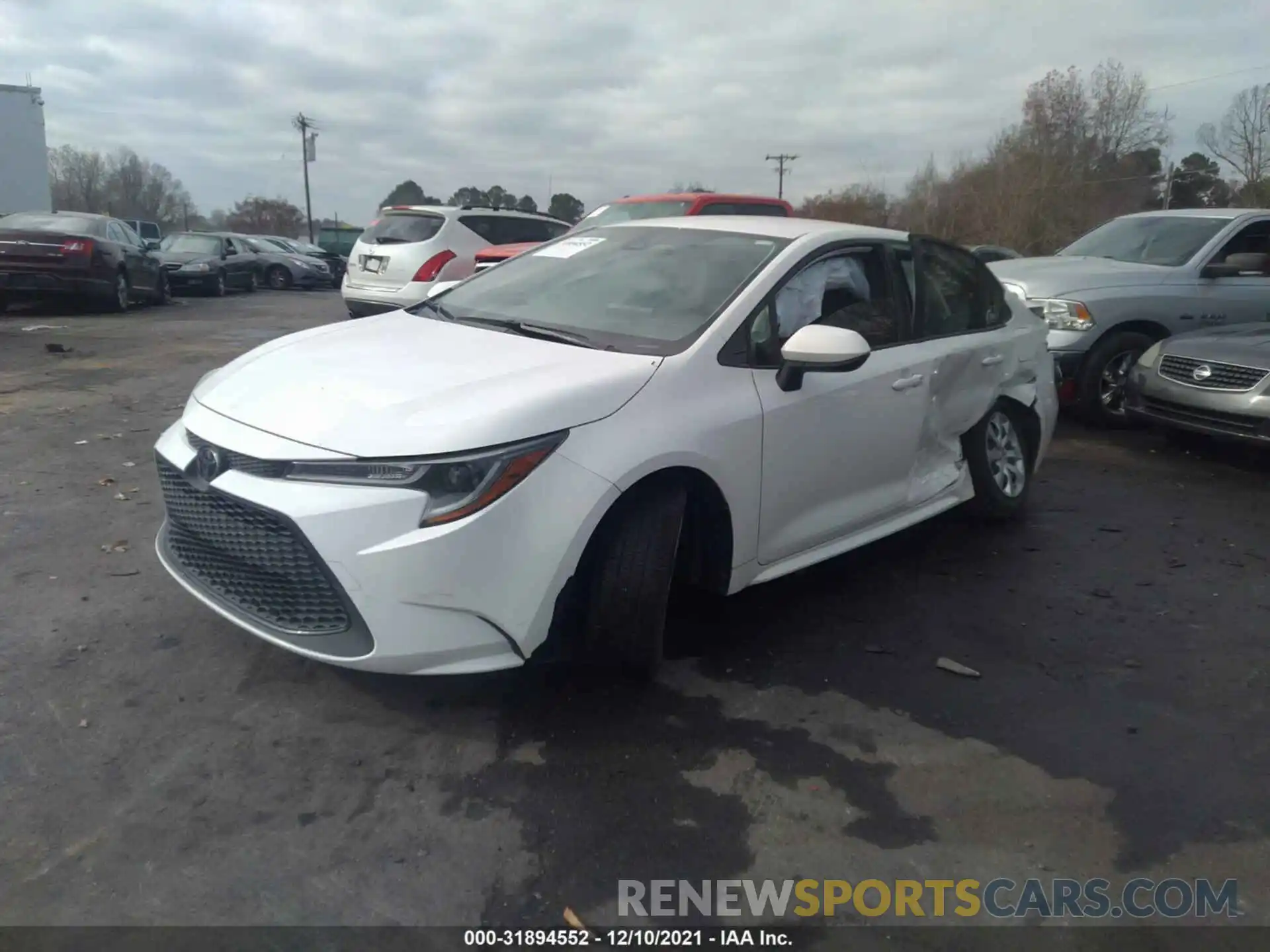 2 Photograph of a damaged car JTDEPRAE9LJ068957 TOYOTA COROLLA 2020