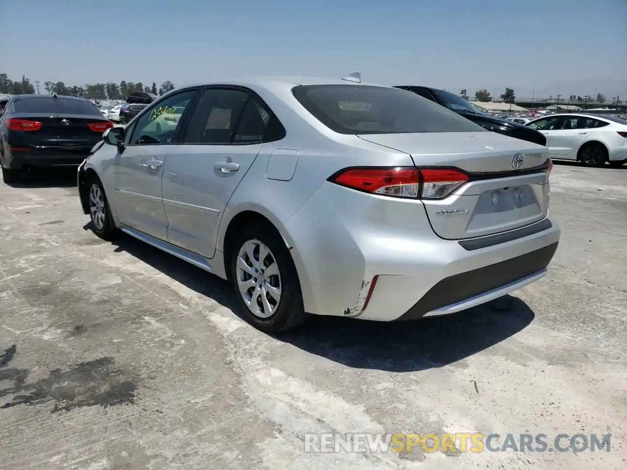 3 Photograph of a damaged car JTDEPRAE9LJ069834 TOYOTA COROLLA 2020