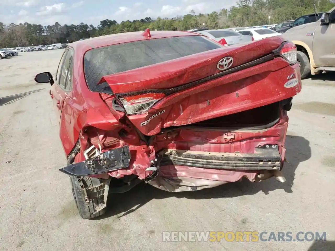 9 Photograph of a damaged car JTDEPRAE9LJ070739 TOYOTA COROLLA 2020