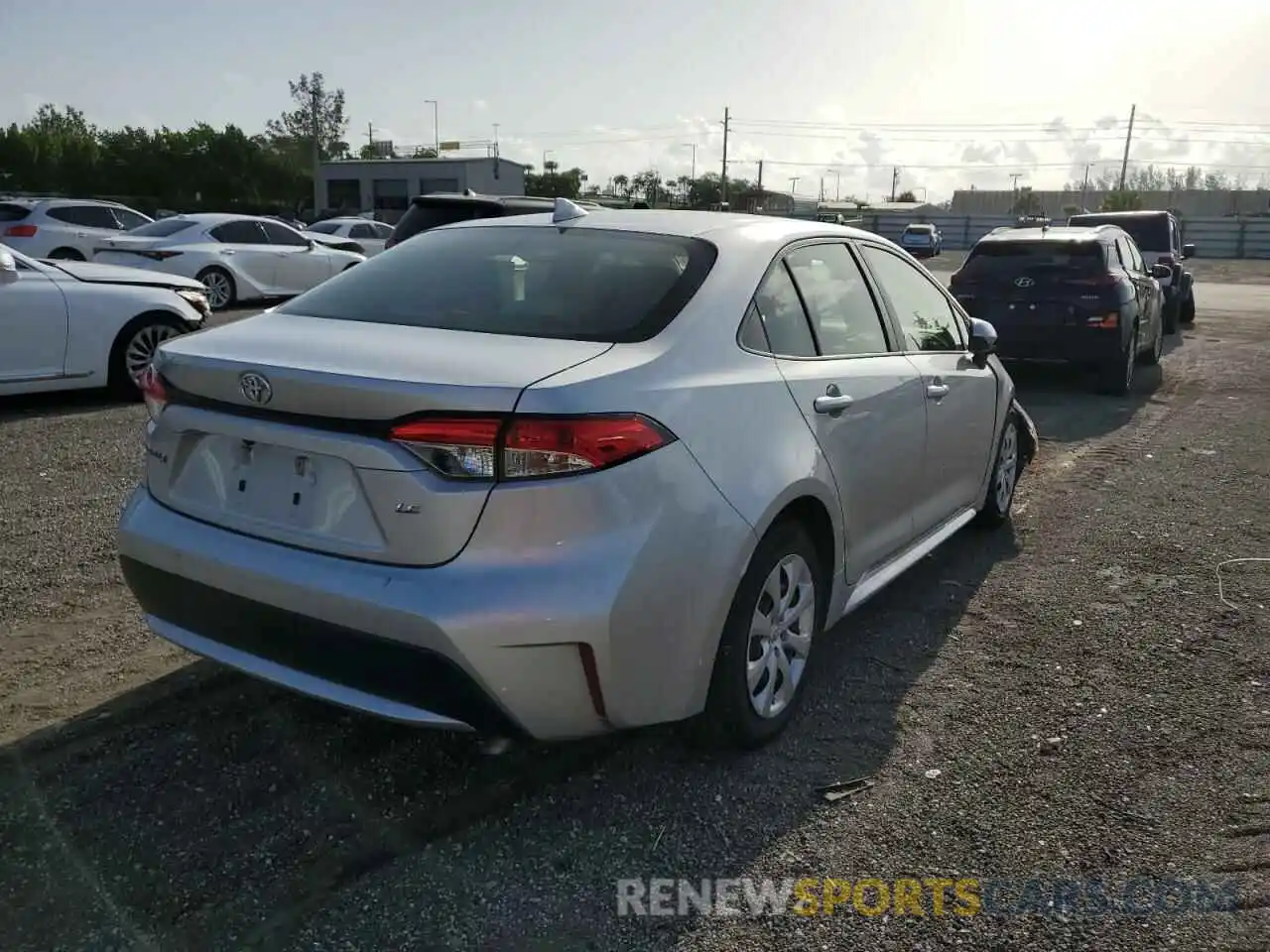 4 Photograph of a damaged car JTDEPRAE9LJ072104 TOYOTA COROLLA 2020