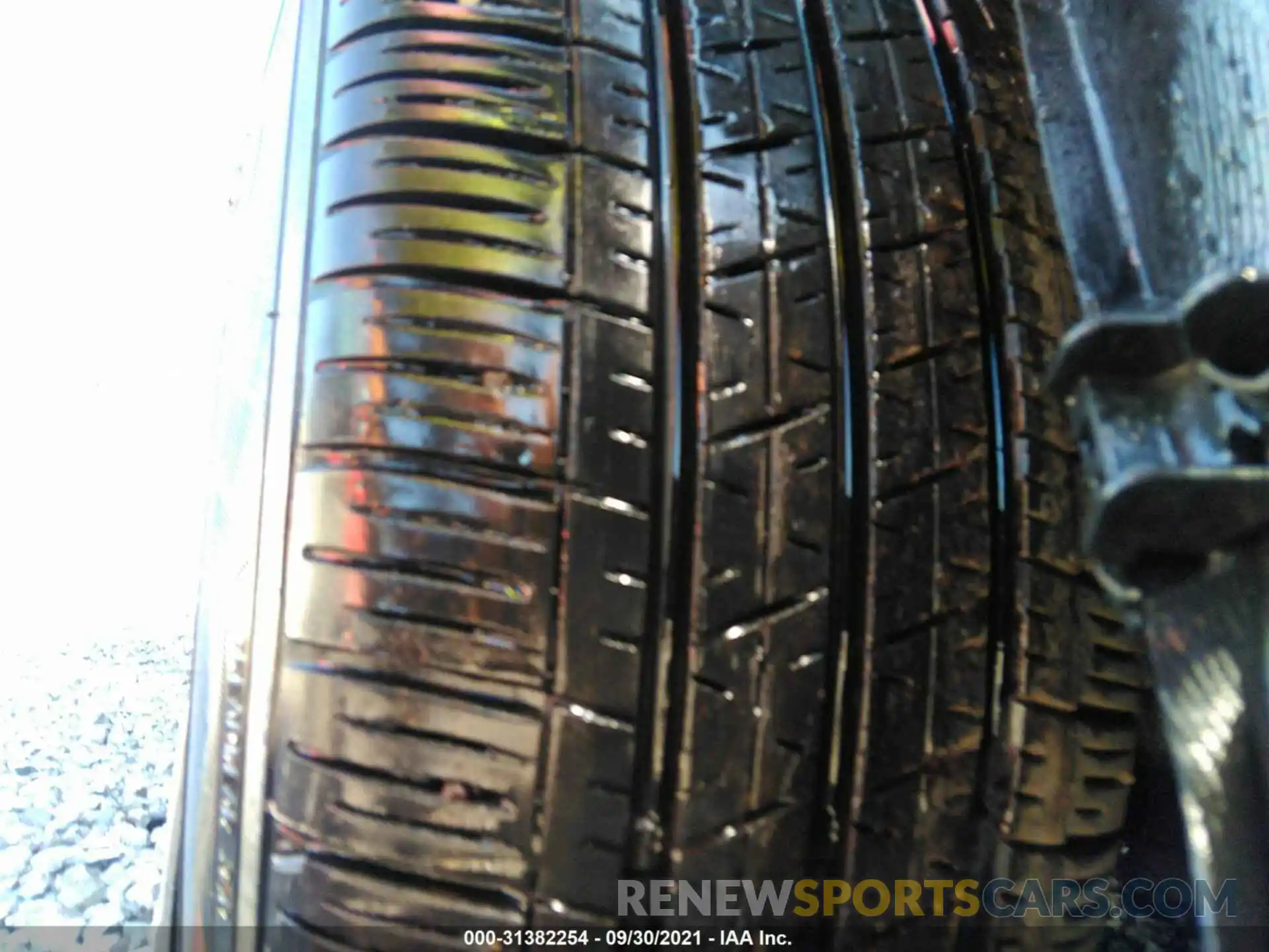 15 Photograph of a damaged car JTDEPRAE9LJ072314 TOYOTA COROLLA 2020