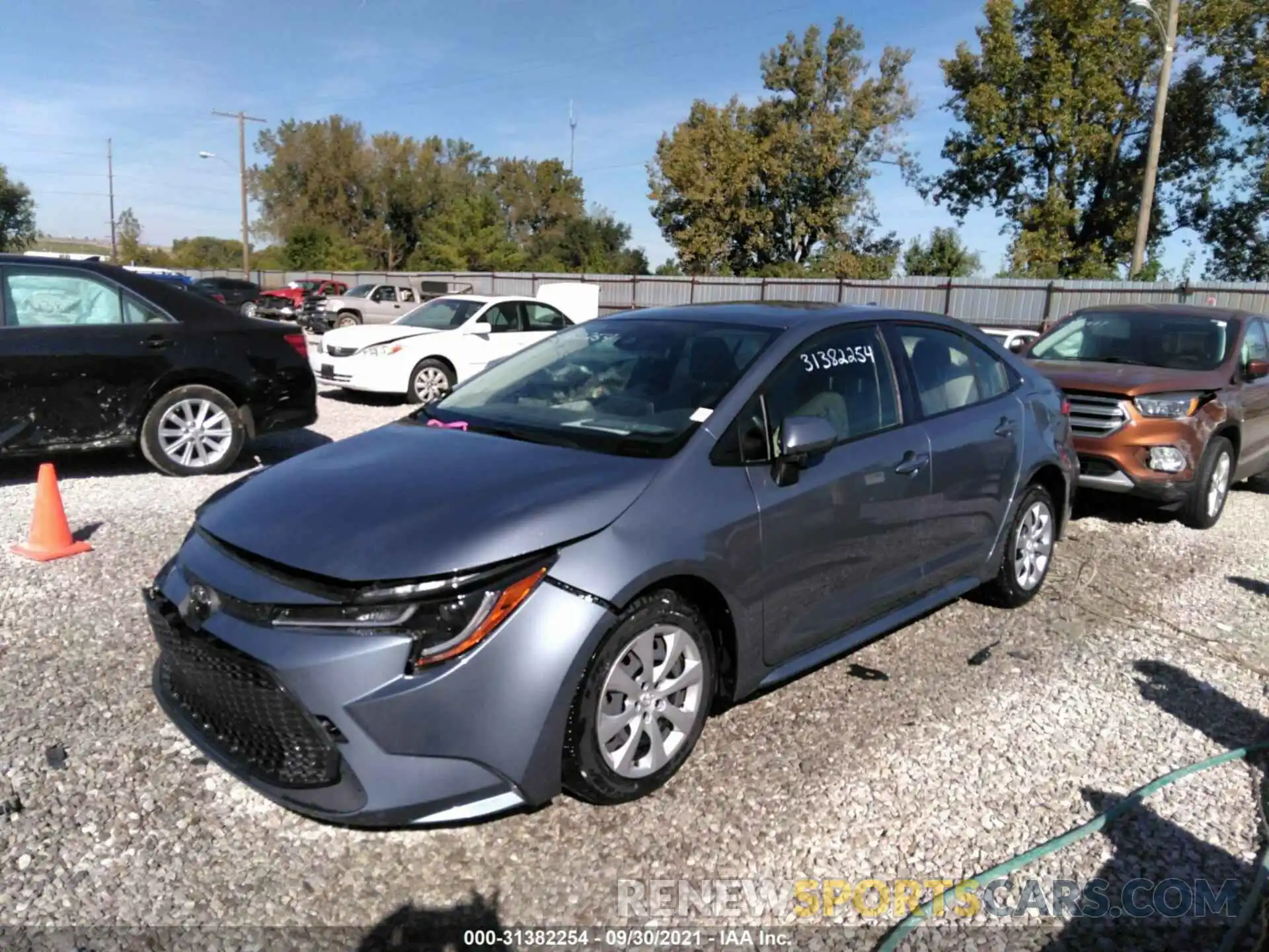 2 Photograph of a damaged car JTDEPRAE9LJ072314 TOYOTA COROLLA 2020