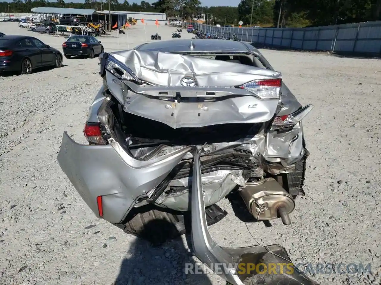 9 Photograph of a damaged car JTDEPRAE9LJ074399 TOYOTA COROLLA 2020