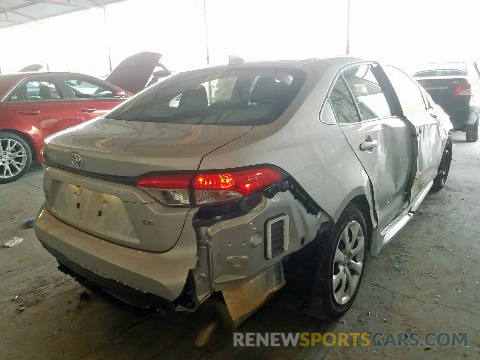 4 Photograph of a damaged car JTDEPRAE9LJ075083 TOYOTA COROLLA 2020