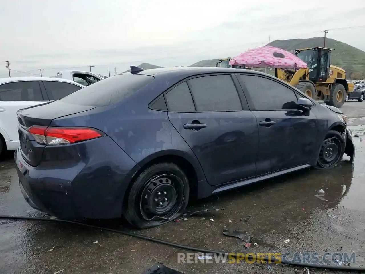 3 Photograph of a damaged car JTDEPRAE9LJ075696 TOYOTA COROLLA 2020