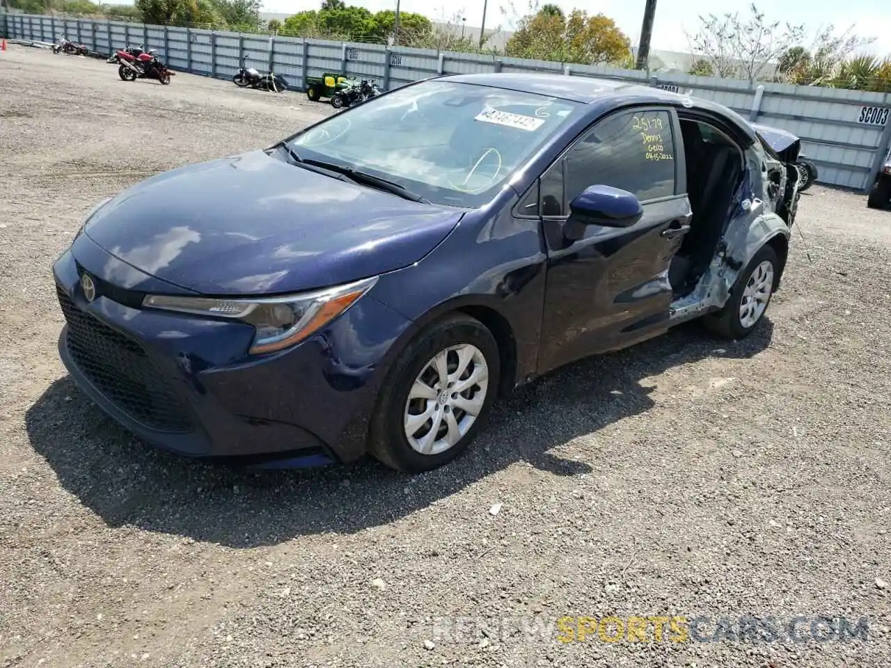 2 Photograph of a damaged car JTDEPRAE9LJ075732 TOYOTA COROLLA 2020