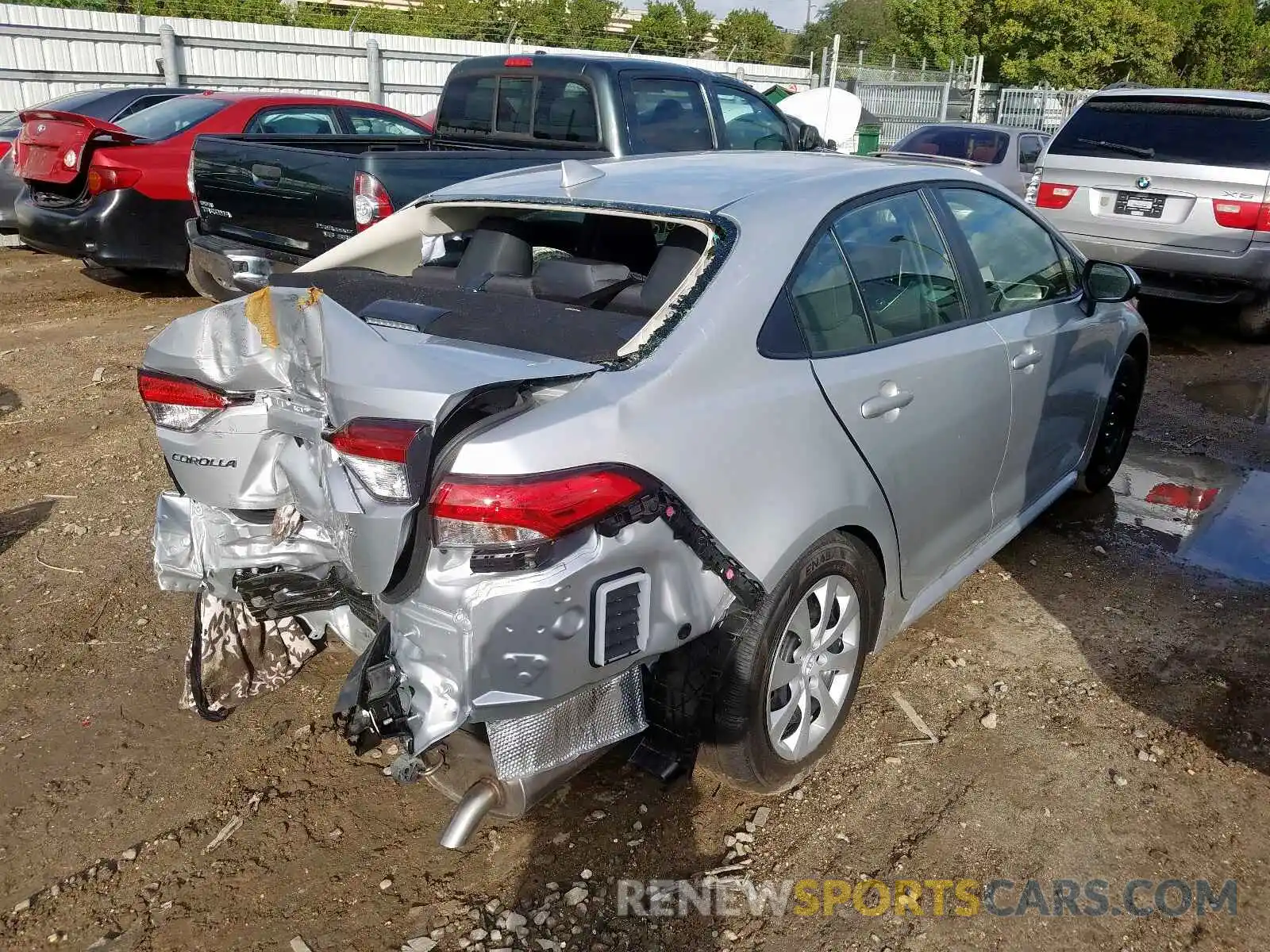 4 Photograph of a damaged car JTDEPRAE9LJ075794 TOYOTA COROLLA 2020