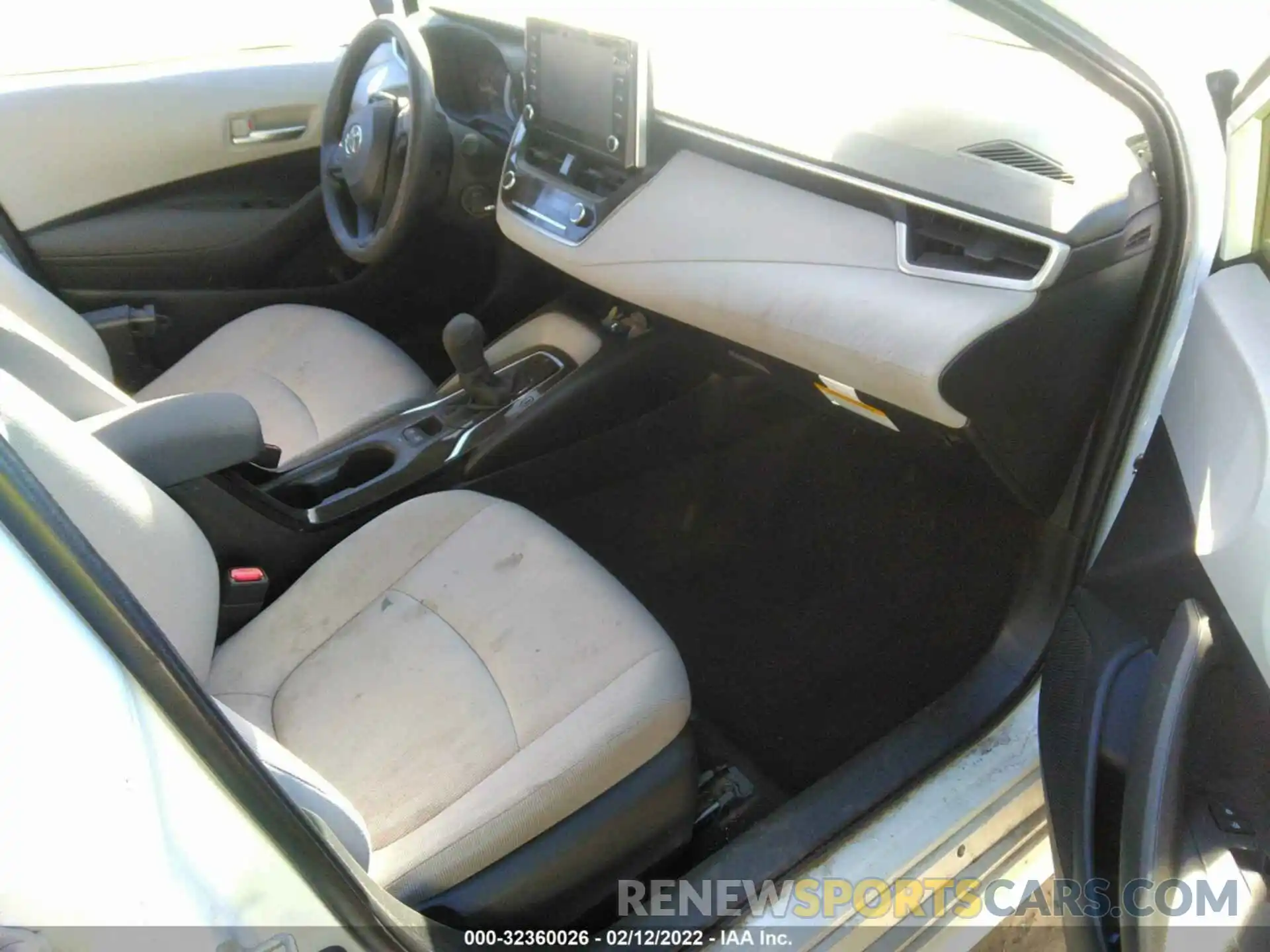 5 Photograph of a damaged car JTDEPRAE9LJ076766 TOYOTA COROLLA 2020