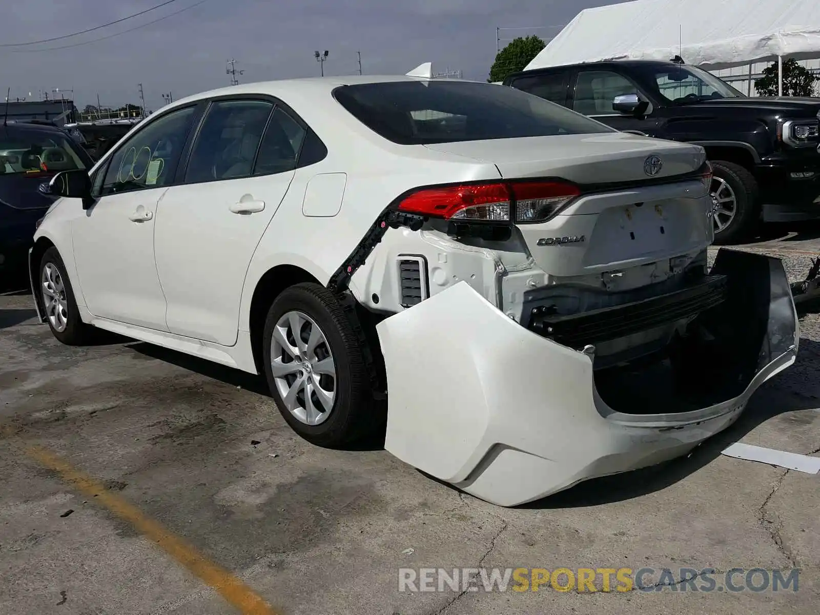 3 Photograph of a damaged car JTDEPRAE9LJ077013 TOYOTA COROLLA 2020